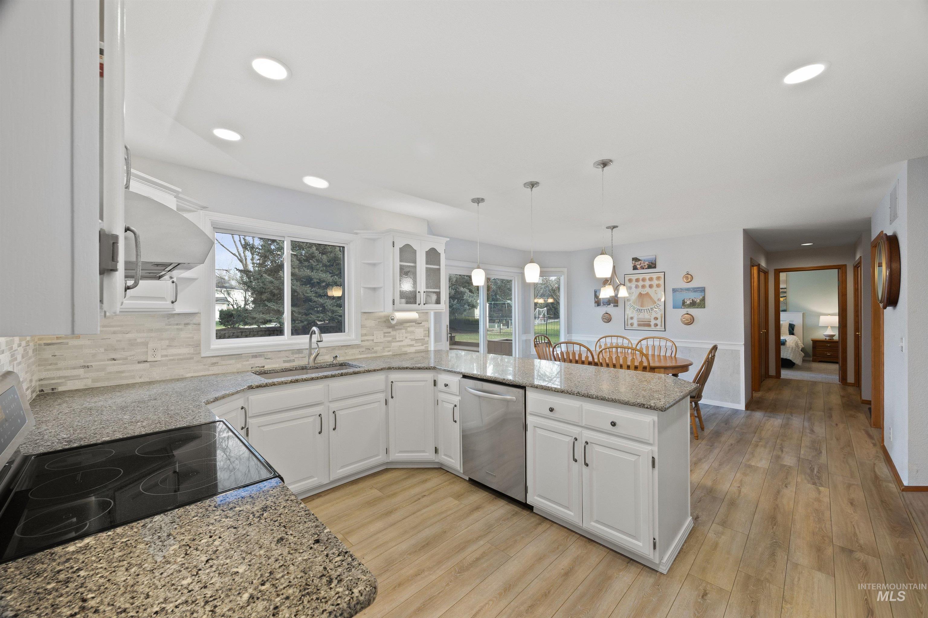 5312 N Hickory Tree Way, Boise, Idaho 83713, 5 Bedrooms, 3 Bathrooms, Residential For Sale, Price $770,000,MLS 98975081