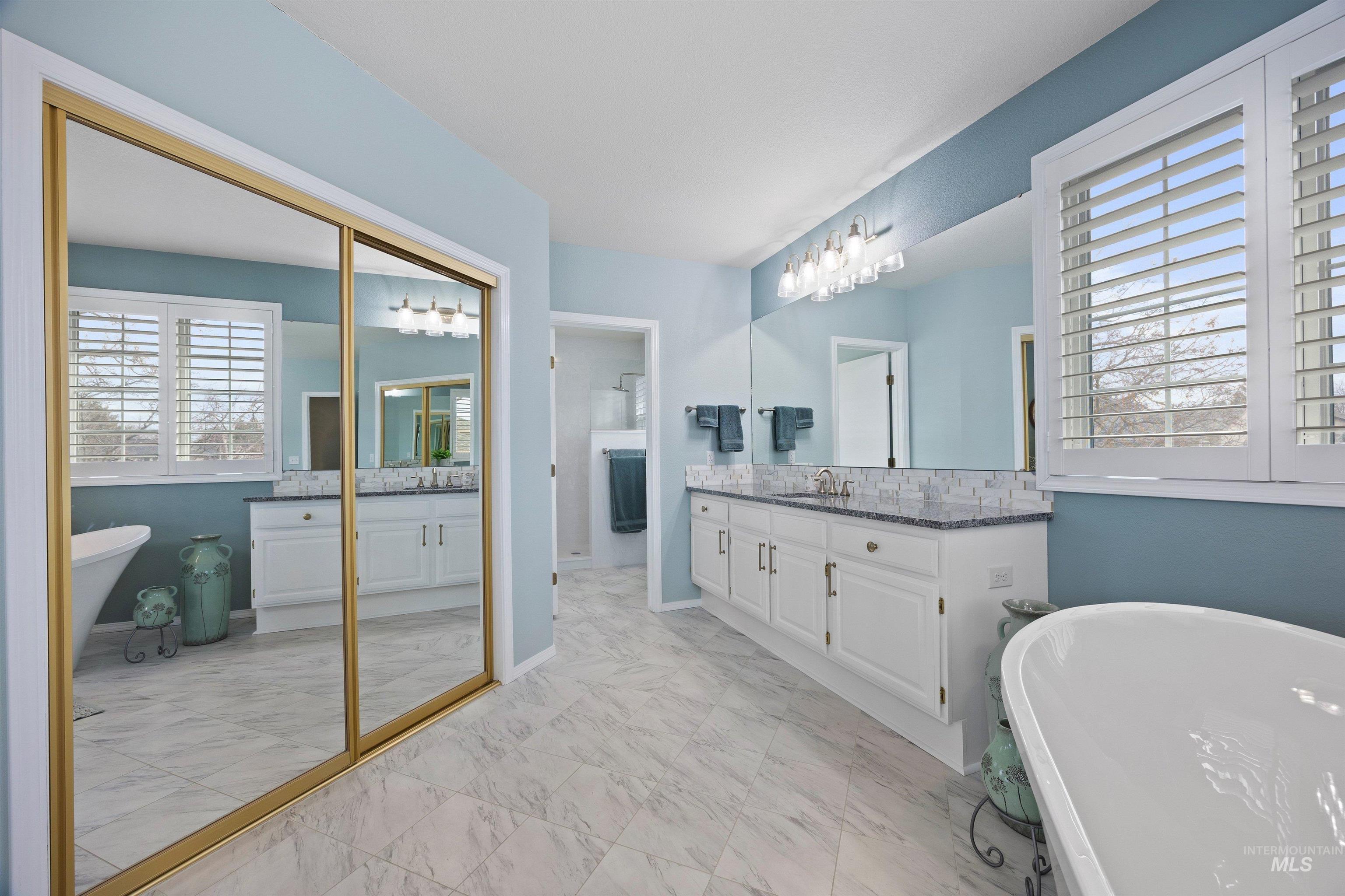 5312 N Hickory Tree Way, Boise, Idaho 83713, 5 Bedrooms, 3 Bathrooms, Residential For Sale, Price $770,000,MLS 98975081