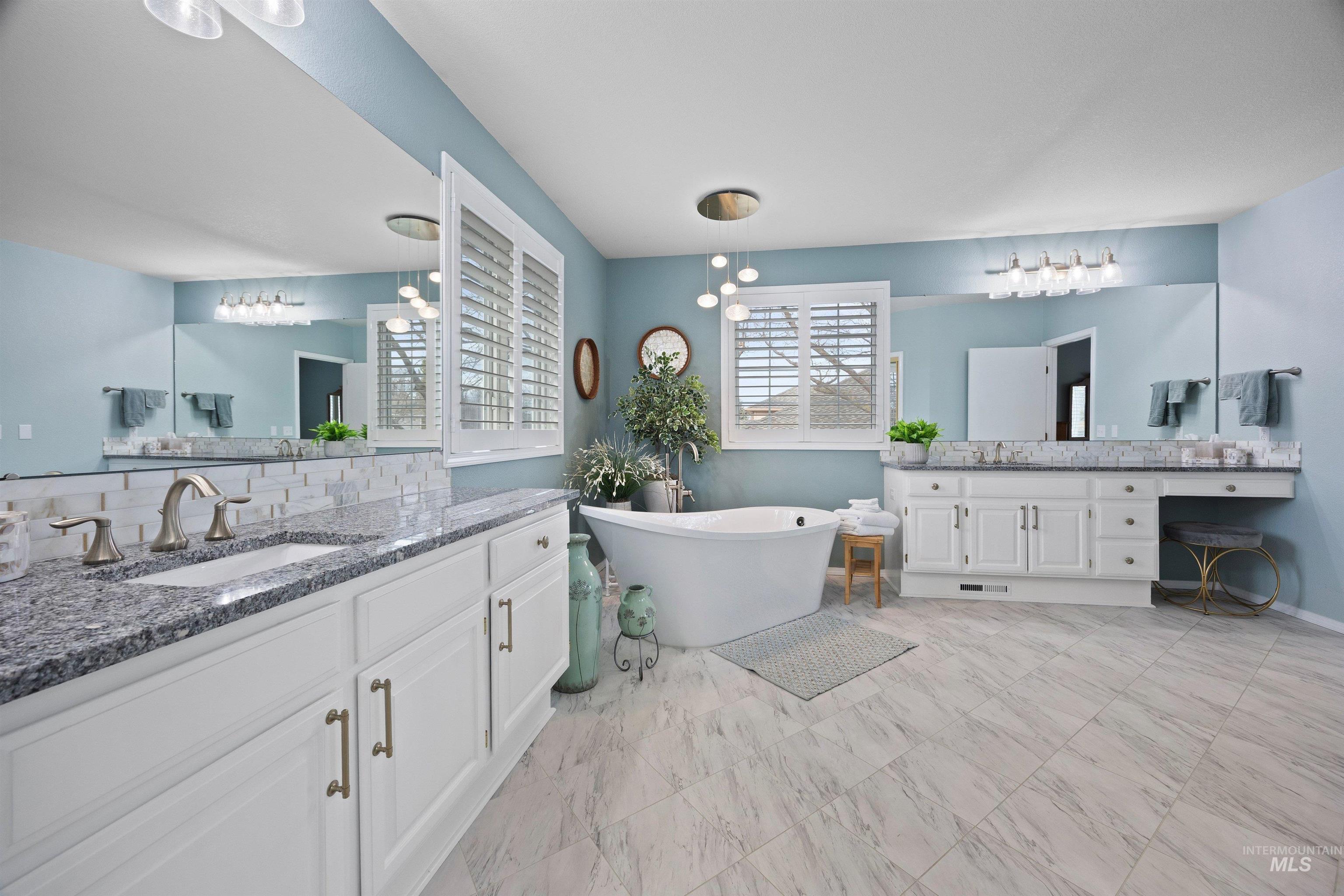 5312 N Hickory Tree Way, Boise, Idaho 83713, 5 Bedrooms, 3 Bathrooms, Residential For Sale, Price $770,000,MLS 98975081