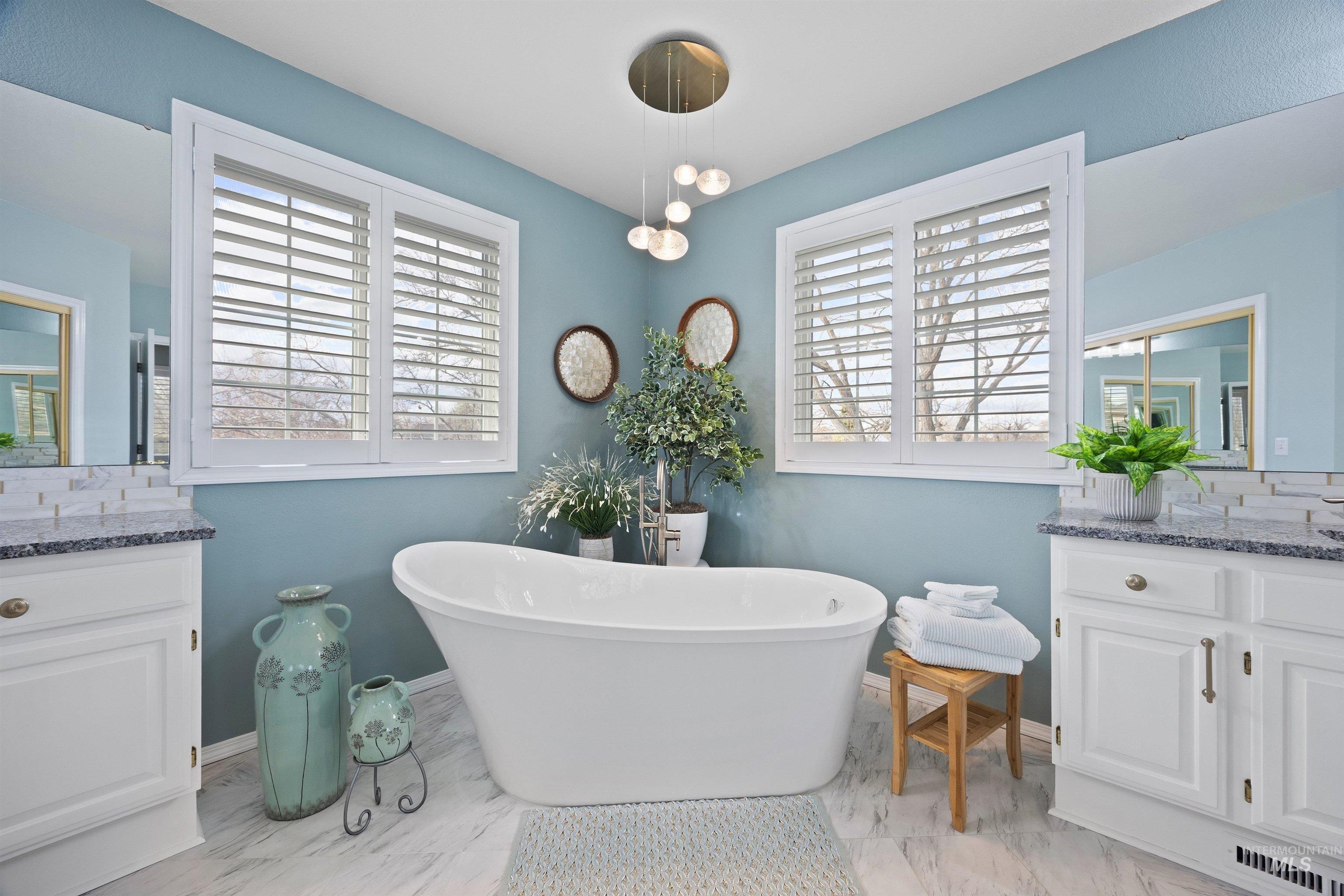 5312 N Hickory Tree Way, Boise, Idaho 83713, 5 Bedrooms, 3 Bathrooms, Residential For Sale, Price $770,000,MLS 98975081