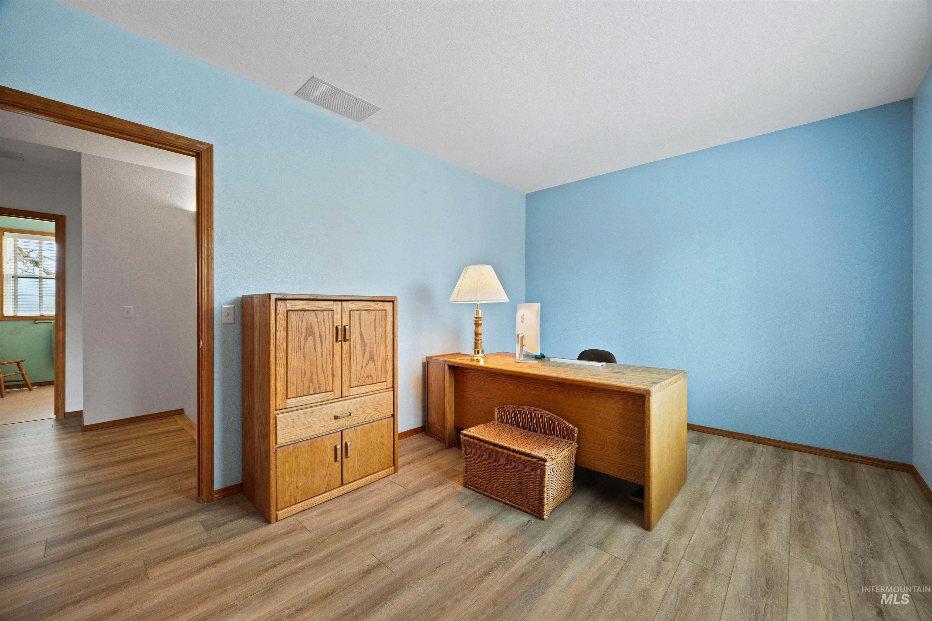 5312 N Hickory Tree Way, Boise, Idaho 83713, 5 Bedrooms, 3 Bathrooms, Residential For Sale, Price $770,000,MLS 98975081