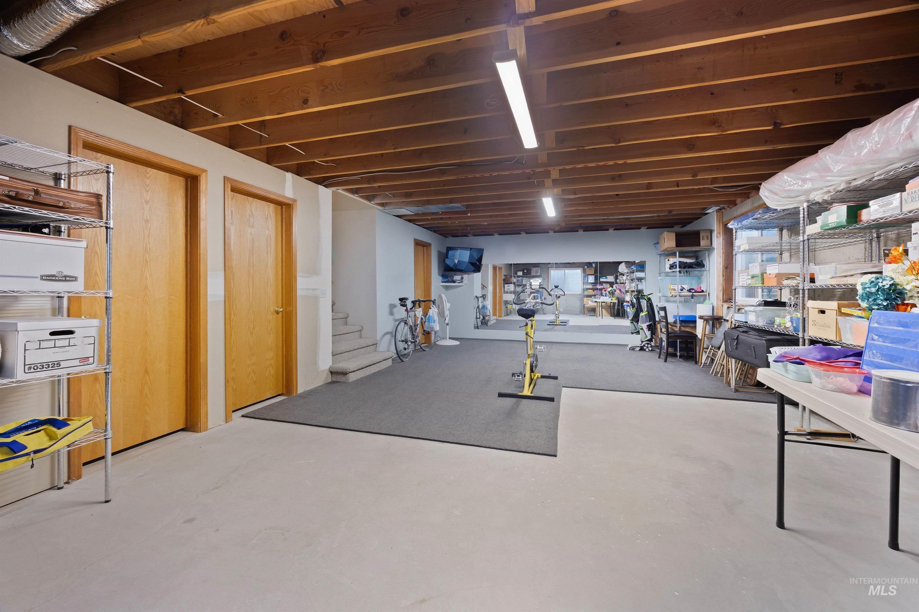 5312 N Hickory Tree Way, Boise, Idaho 83713, 5 Bedrooms, 3 Bathrooms, Residential For Sale, Price $770,000,MLS 98975081