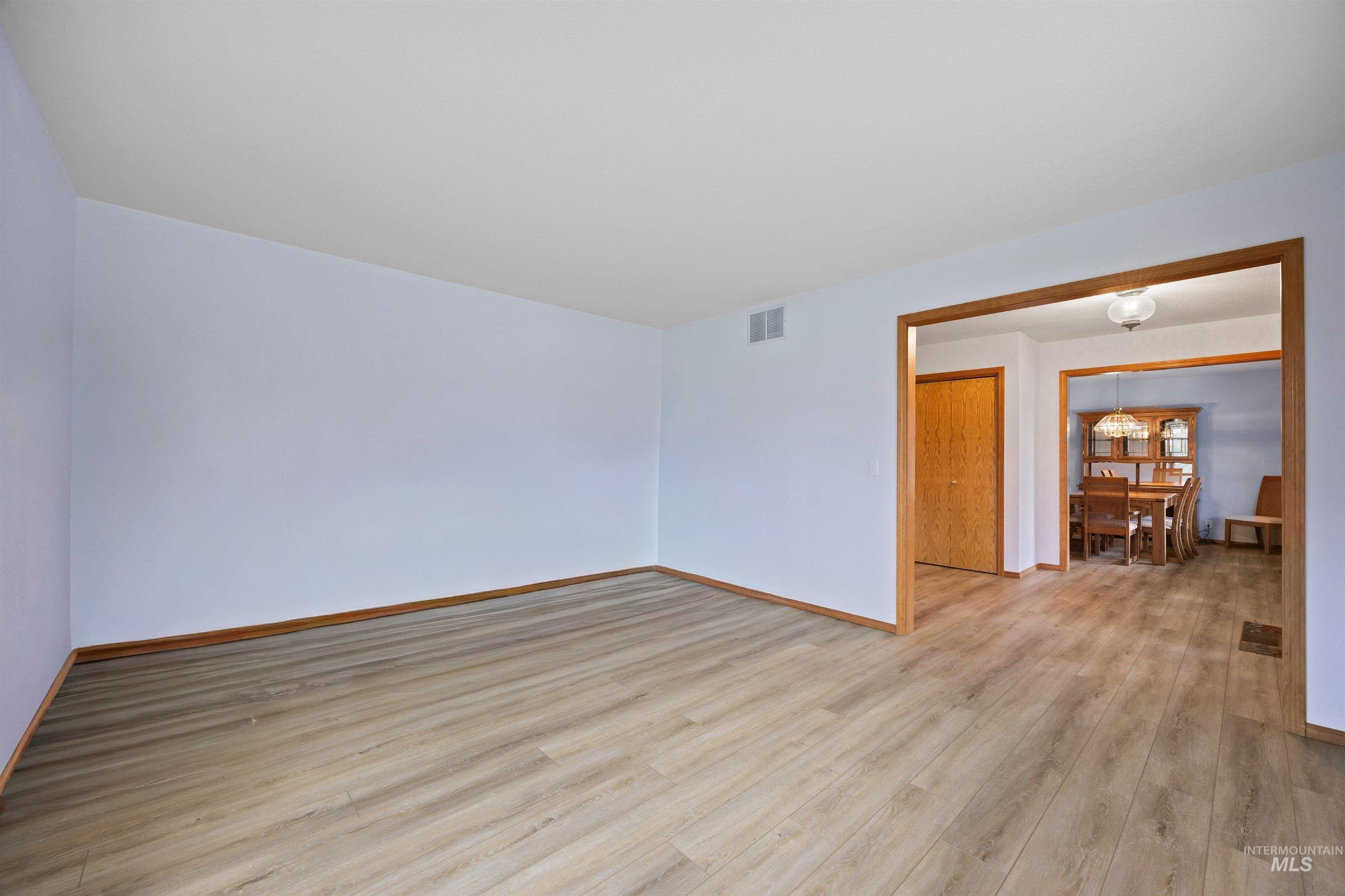 5312 N Hickory Tree Way, Boise, Idaho 83713, 5 Bedrooms, 3 Bathrooms, Residential For Sale, Price $770,000,MLS 98975081