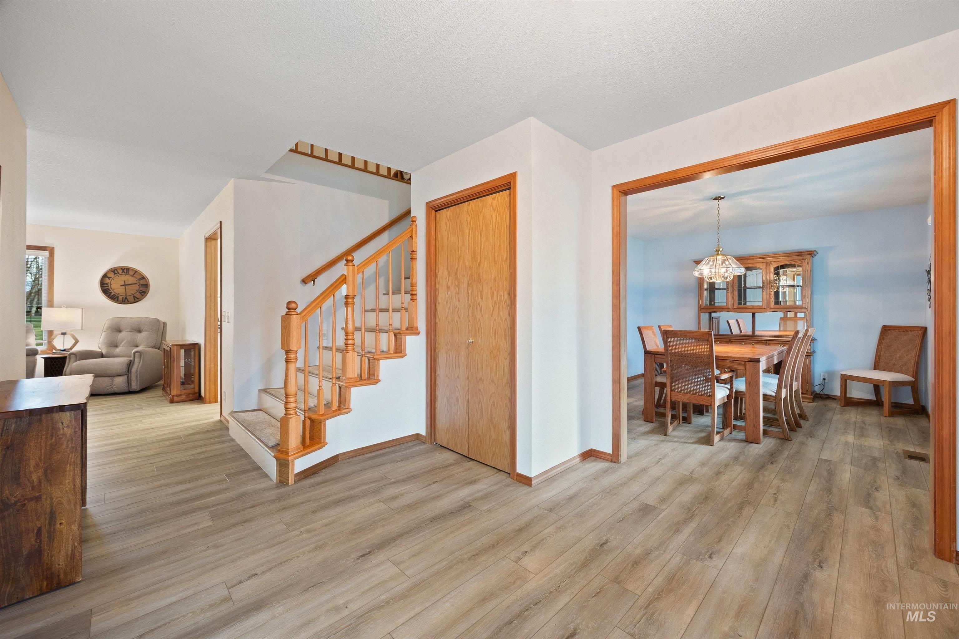 5312 N Hickory Tree Way, Boise, Idaho 83713, 5 Bedrooms, 3 Bathrooms, Residential For Sale, Price $770,000,MLS 98975081