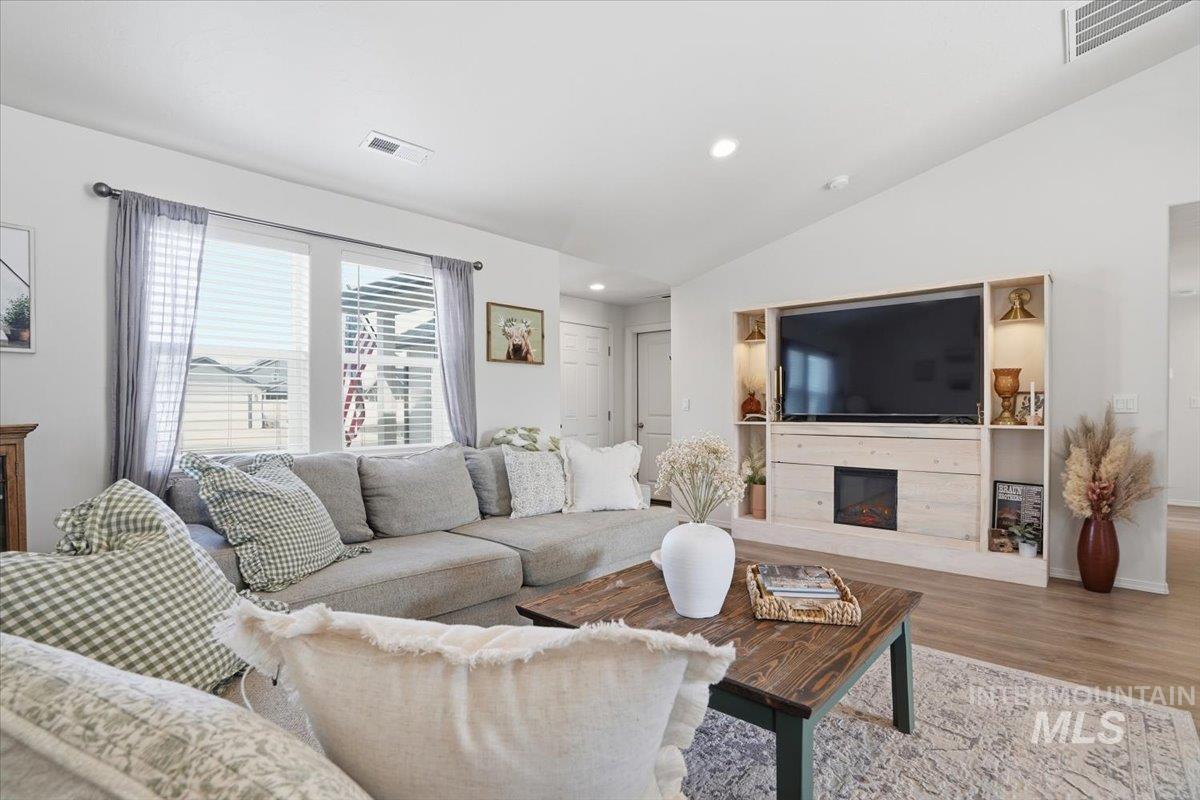 11391 Alice Springs St, Caldwell, Idaho 83607, 3 Bedrooms, 2 Bathrooms, Residential For Sale, Price $359,000,MLS 98975082