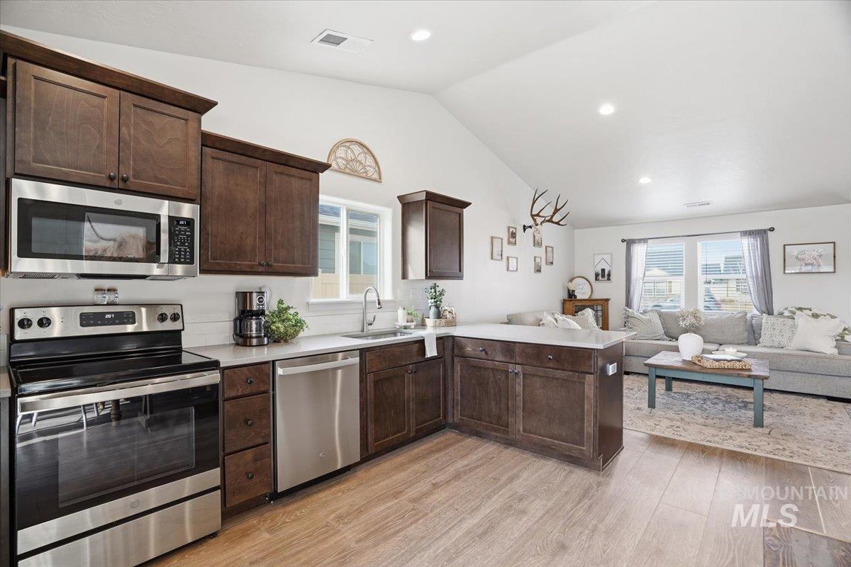 11391 Alice Springs St, Caldwell, Idaho 83607, 3 Bedrooms, 2 Bathrooms, Residential For Sale, Price $359,000,MLS 98975082