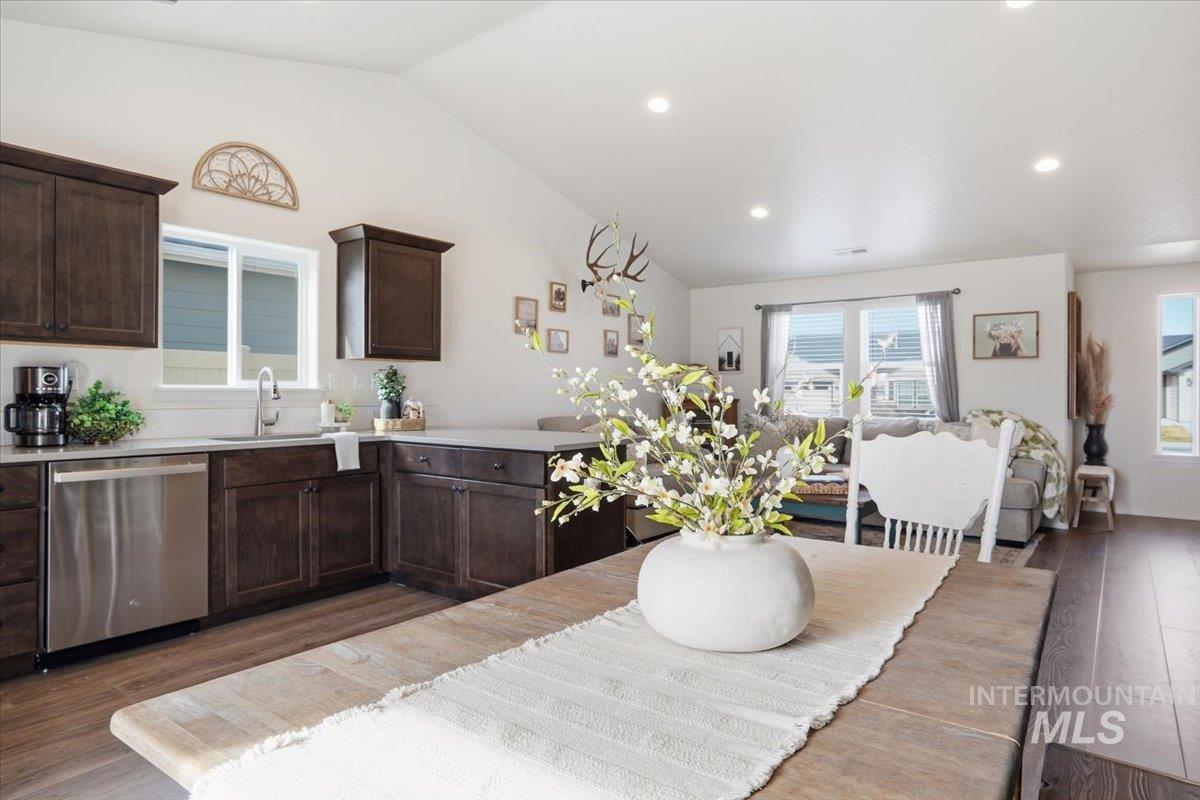 11391 Alice Springs St, Caldwell, Idaho 83607, 3 Bedrooms, 2 Bathrooms, Residential For Sale, Price $359,000,MLS 98975082