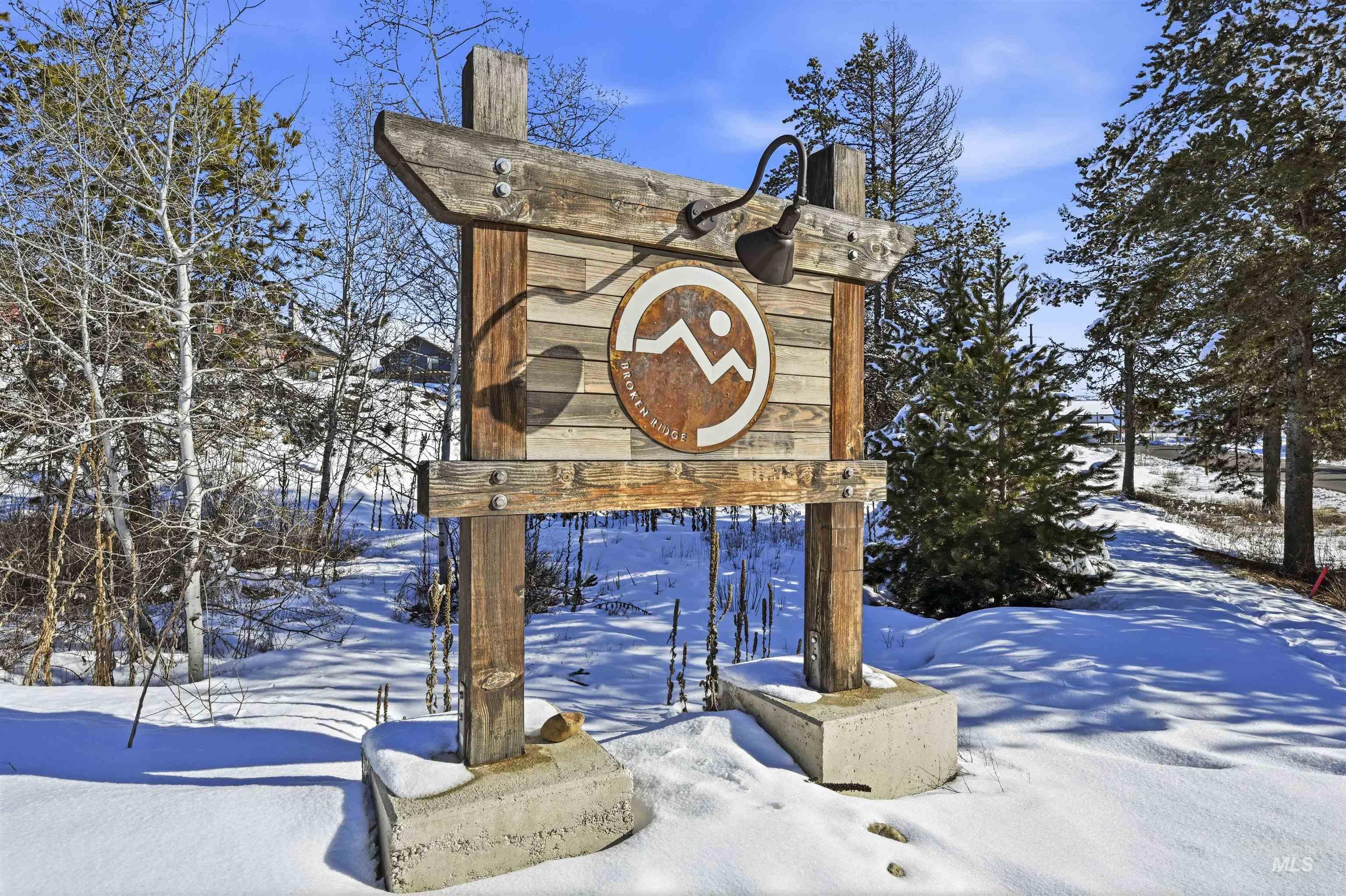 109 Broken Pine Lane, McCall, Idaho 83638, 3 Bedrooms, 3 Bathrooms, Residential For Sale, Price $569,900,MLS 98975084