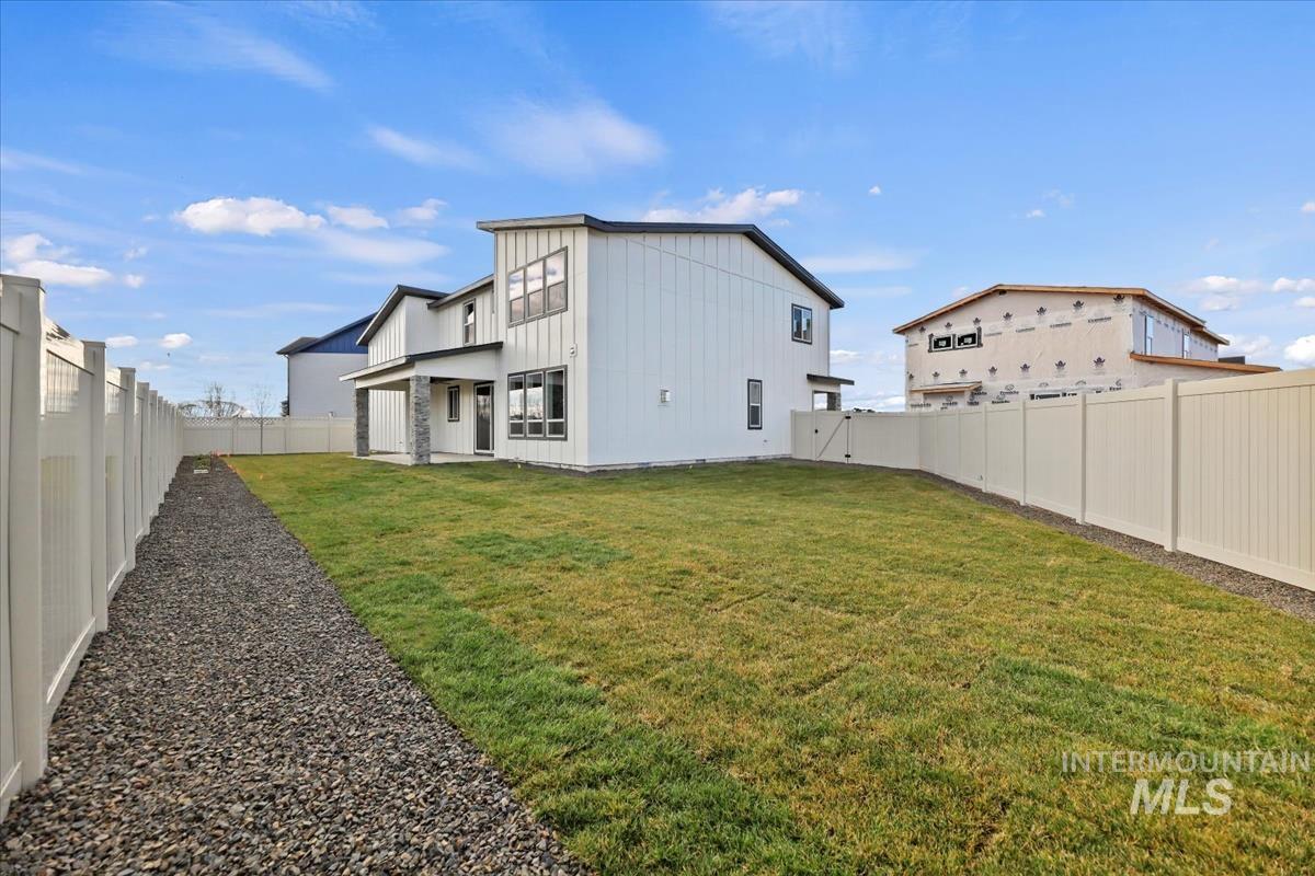 2813 Warlander, Meridian, Idaho 83642, 5 Bedrooms, 2.5 Bathrooms, Residential For Sale, Price $664,900,MLS 98975088