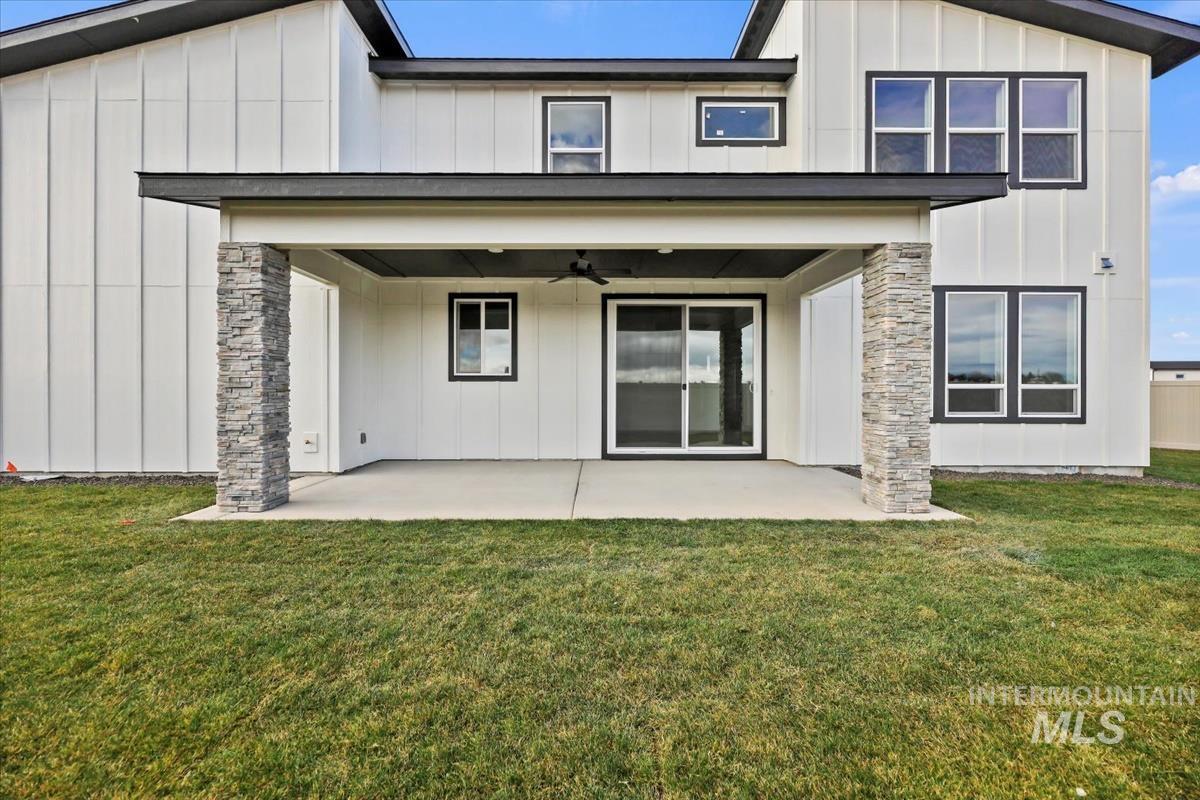 2813 Warlander, Meridian, Idaho 83642, 5 Bedrooms, 2.5 Bathrooms, Residential For Sale, Price $664,900,MLS 98975088