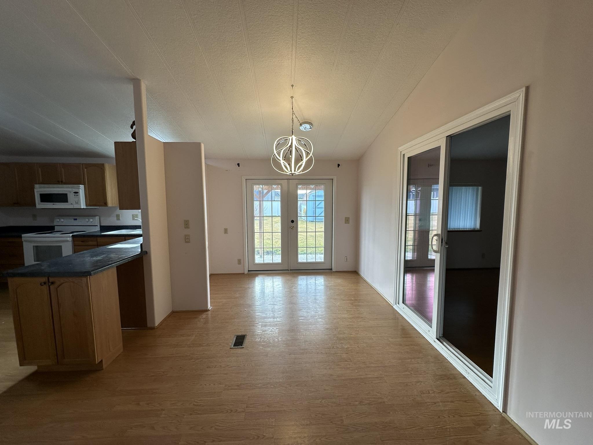 1557 NW 26 Th St, Fruitland, Idaho 83619, 4 Bedrooms, 2 Bathrooms, Residential For Sale, Price $329,900,MLS 98975089