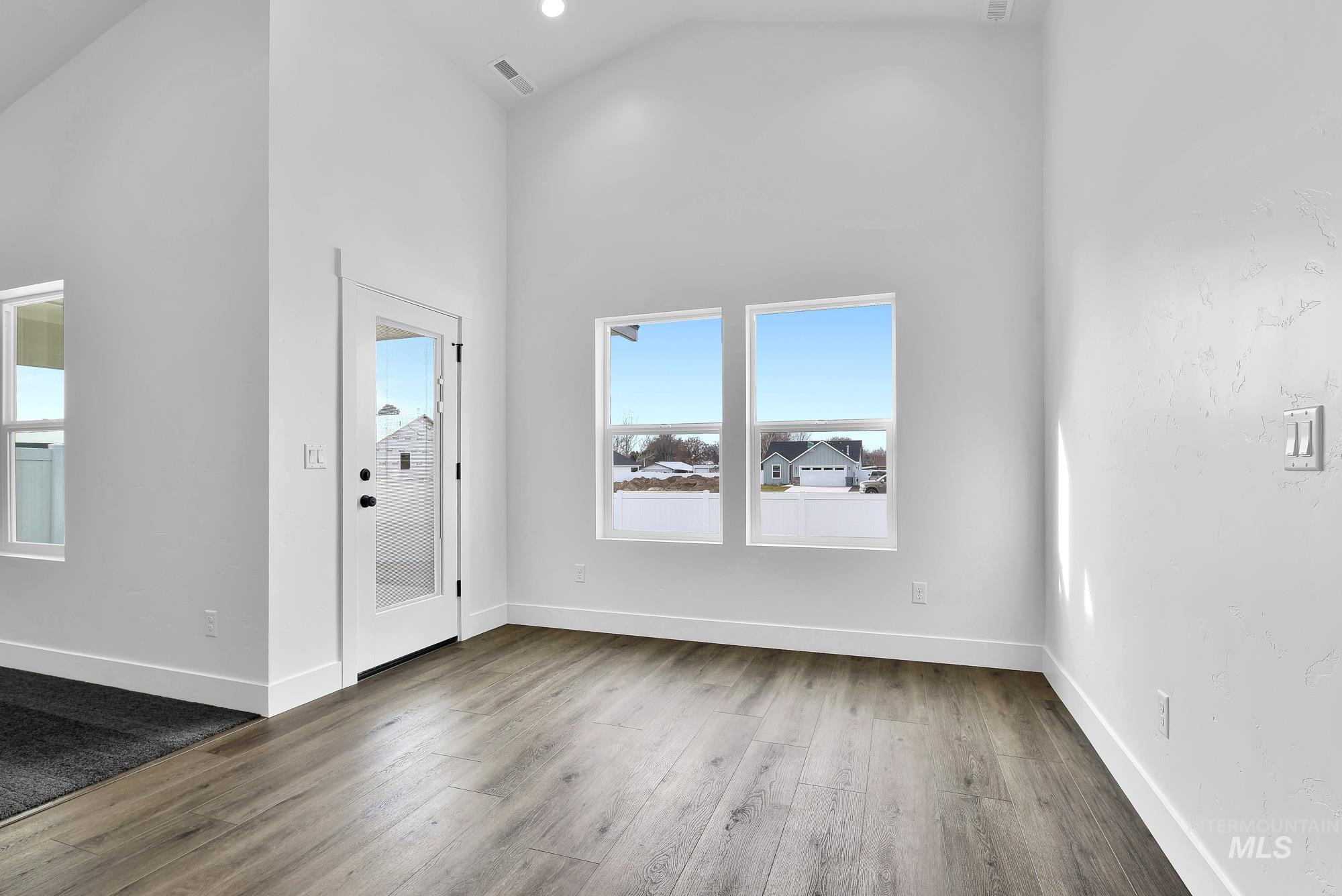 325 N 12th St, Parma, Idaho 83660, 3 Bedrooms, 2 Bathrooms, Residential For Sale, Price $385,000,MLS 98975090