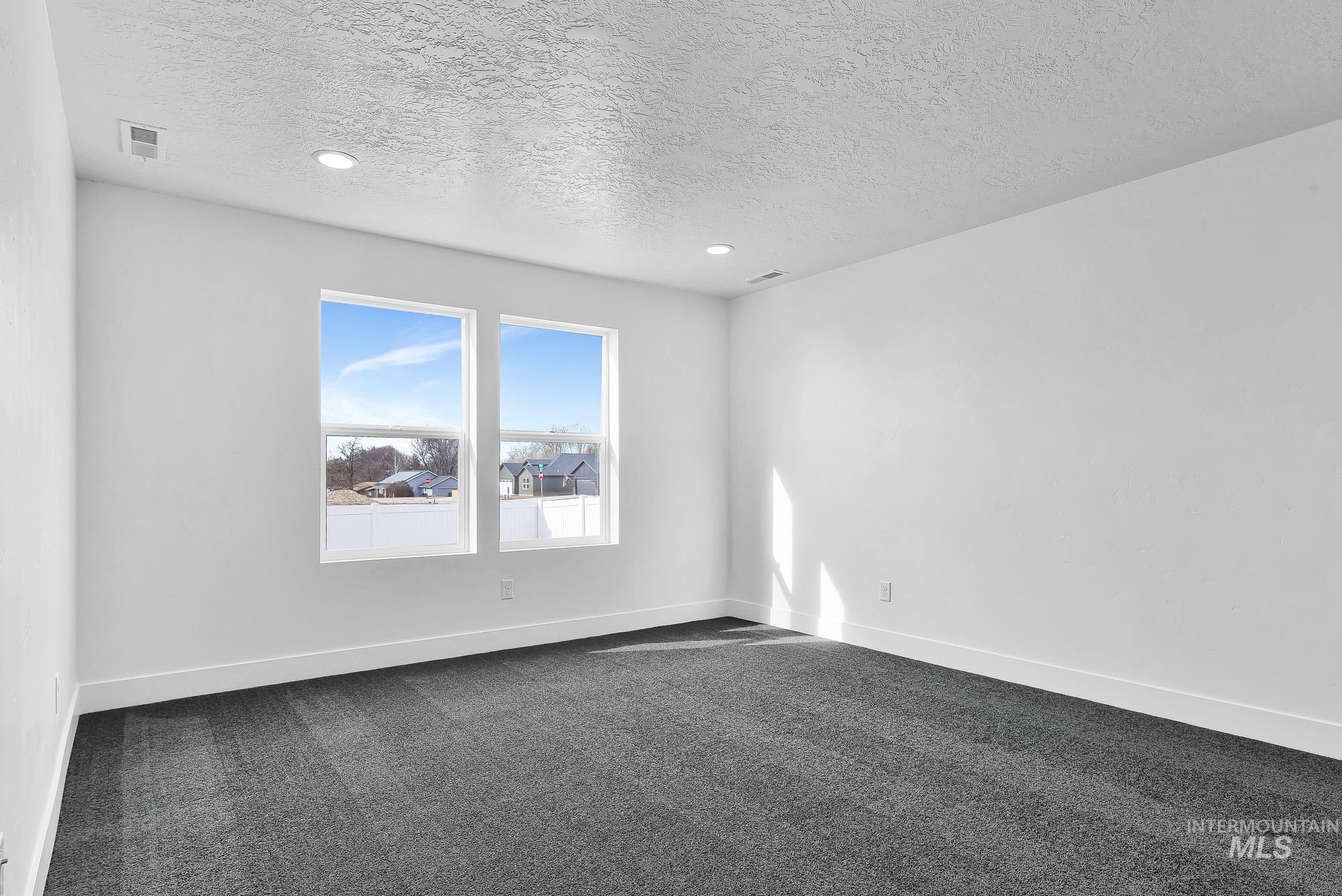 325 N 12th St, Parma, Idaho 83660, 3 Bedrooms, 2 Bathrooms, Residential For Sale, Price $385,000,MLS 98975090