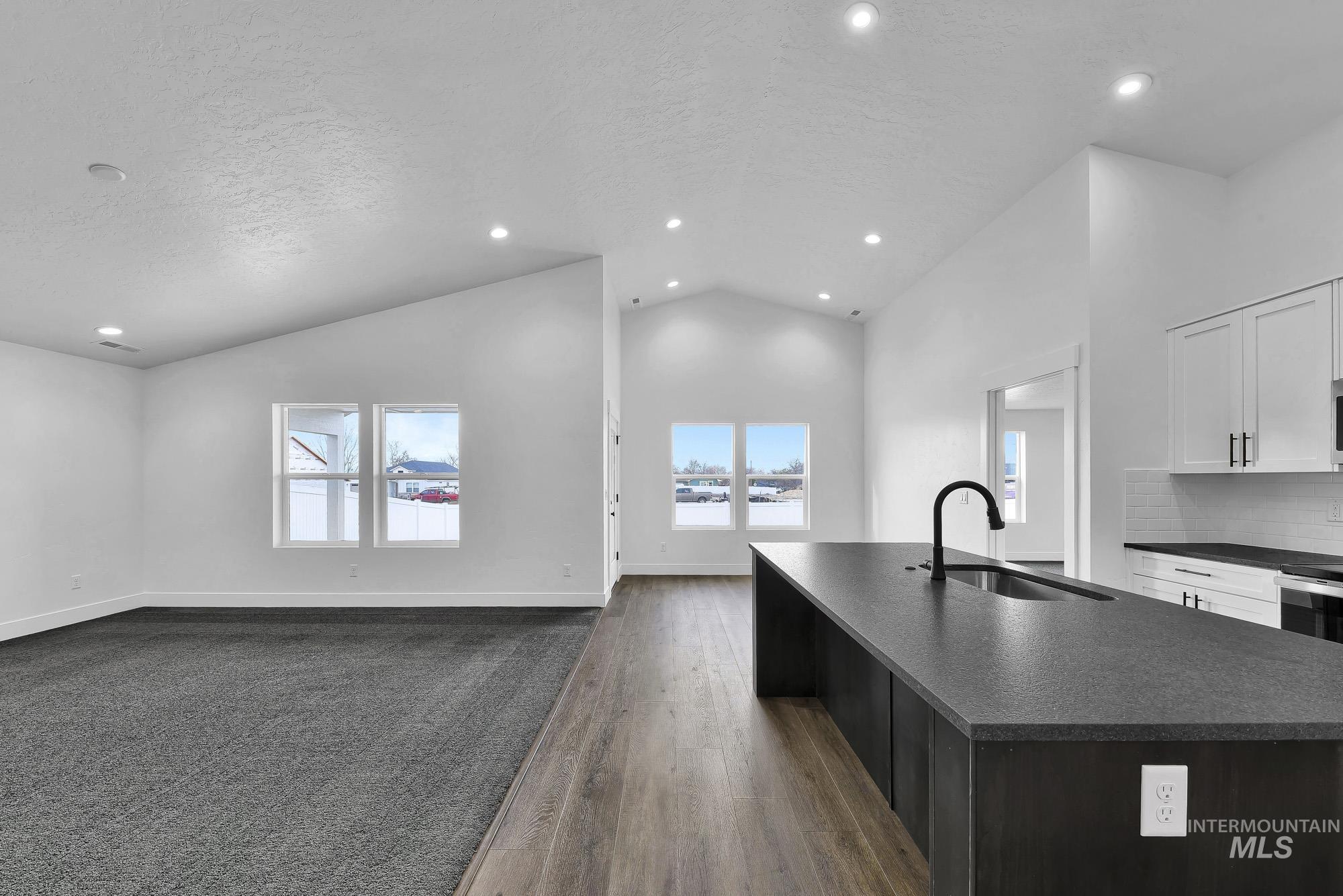 325 N 12th St, Parma, Idaho 83660, 3 Bedrooms, 2 Bathrooms, Residential For Sale, Price $385,000,MLS 98975090