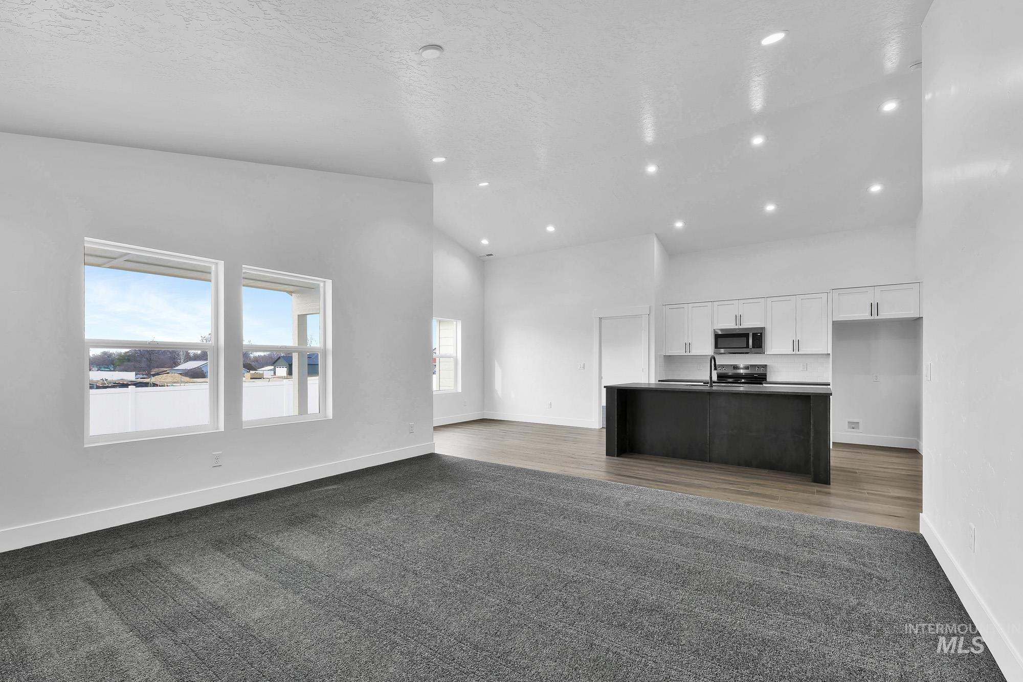 325 N 12th St, Parma, Idaho 83660, 3 Bedrooms, 2 Bathrooms, Residential For Sale, Price $385,000,MLS 98975090