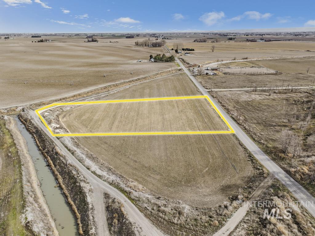 Parcel 2 300 South Road, Heyburn, Idaho 83336, Land For Sale, Price $130,000,MLS 98975094