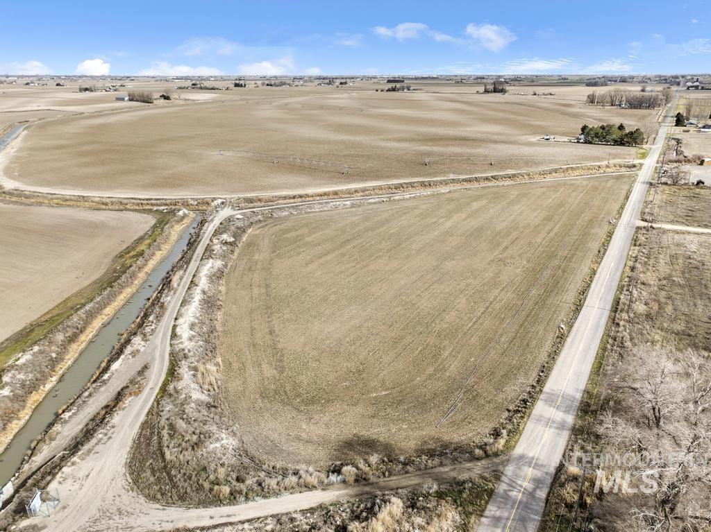 Parcel 2 300 South Road, Heyburn, Idaho 83336, Land For Sale, Price $130,000,MLS 98975094