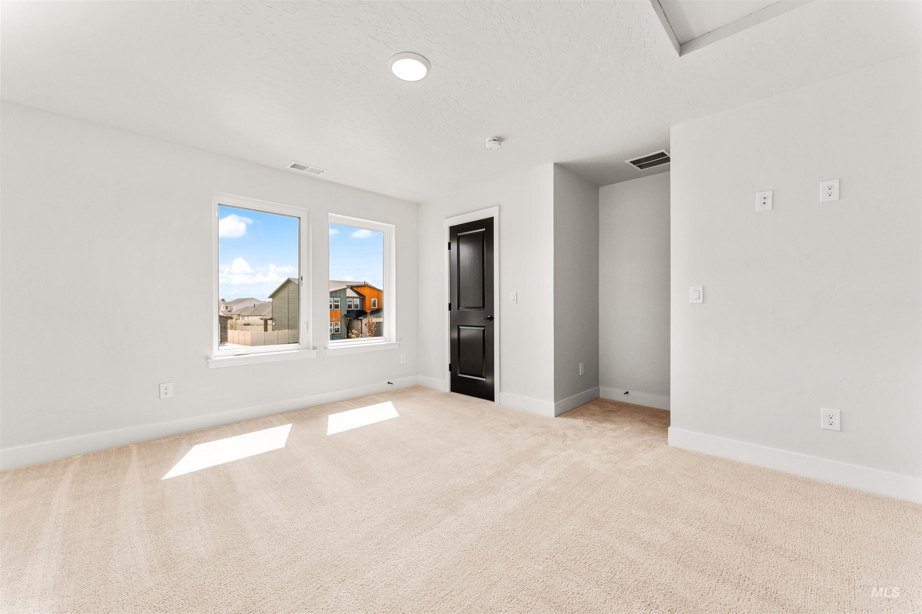 2710 W Gidran, Meridian, Idaho 83642, 3 Bedrooms, 2.5 Bathrooms, Residential For Sale, Price $599,900,MLS 98975096