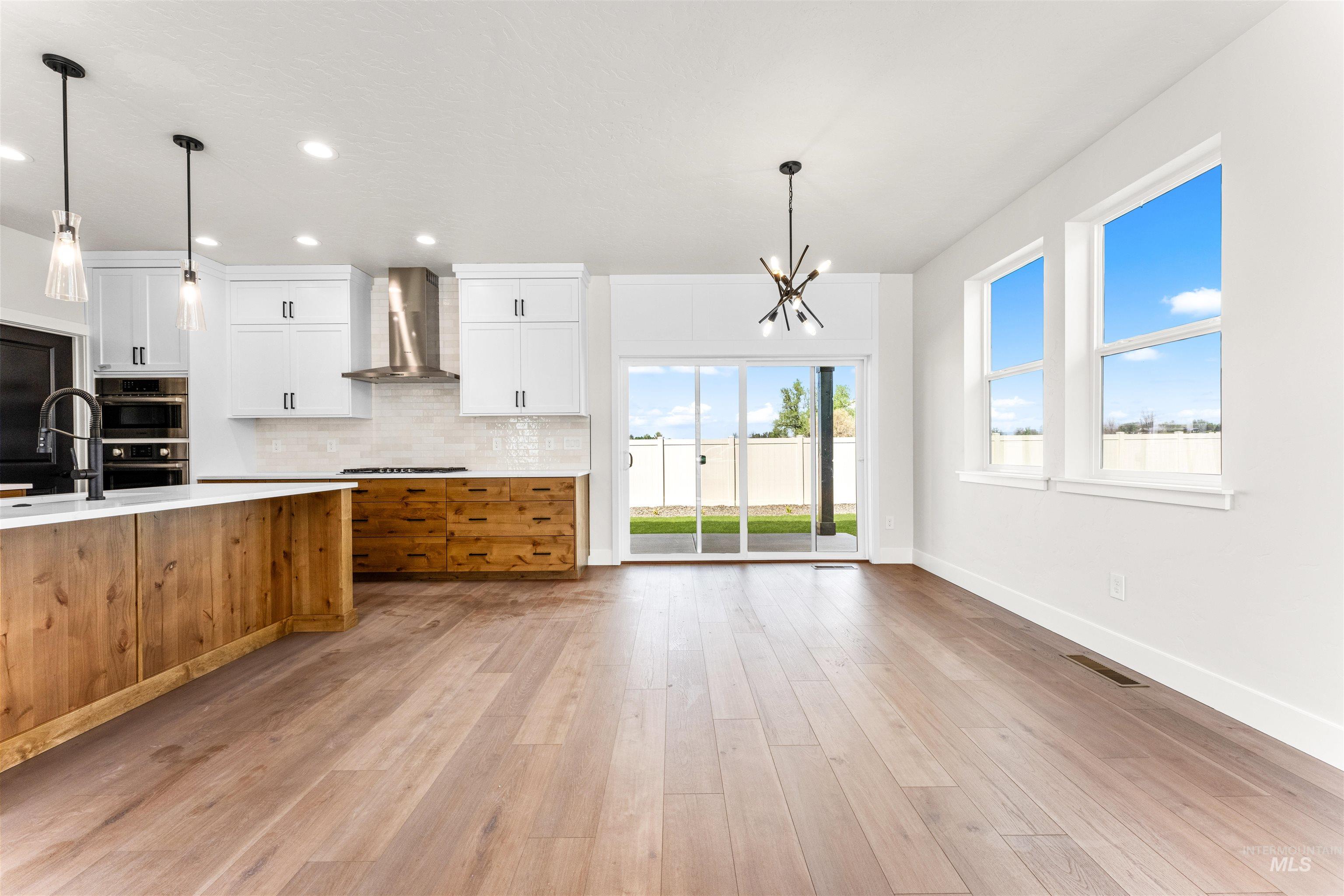 2710 W Gidran, Meridian, Idaho 83642, 3 Bedrooms, 2.5 Bathrooms, Residential For Sale, Price $599,900,MLS 98975096