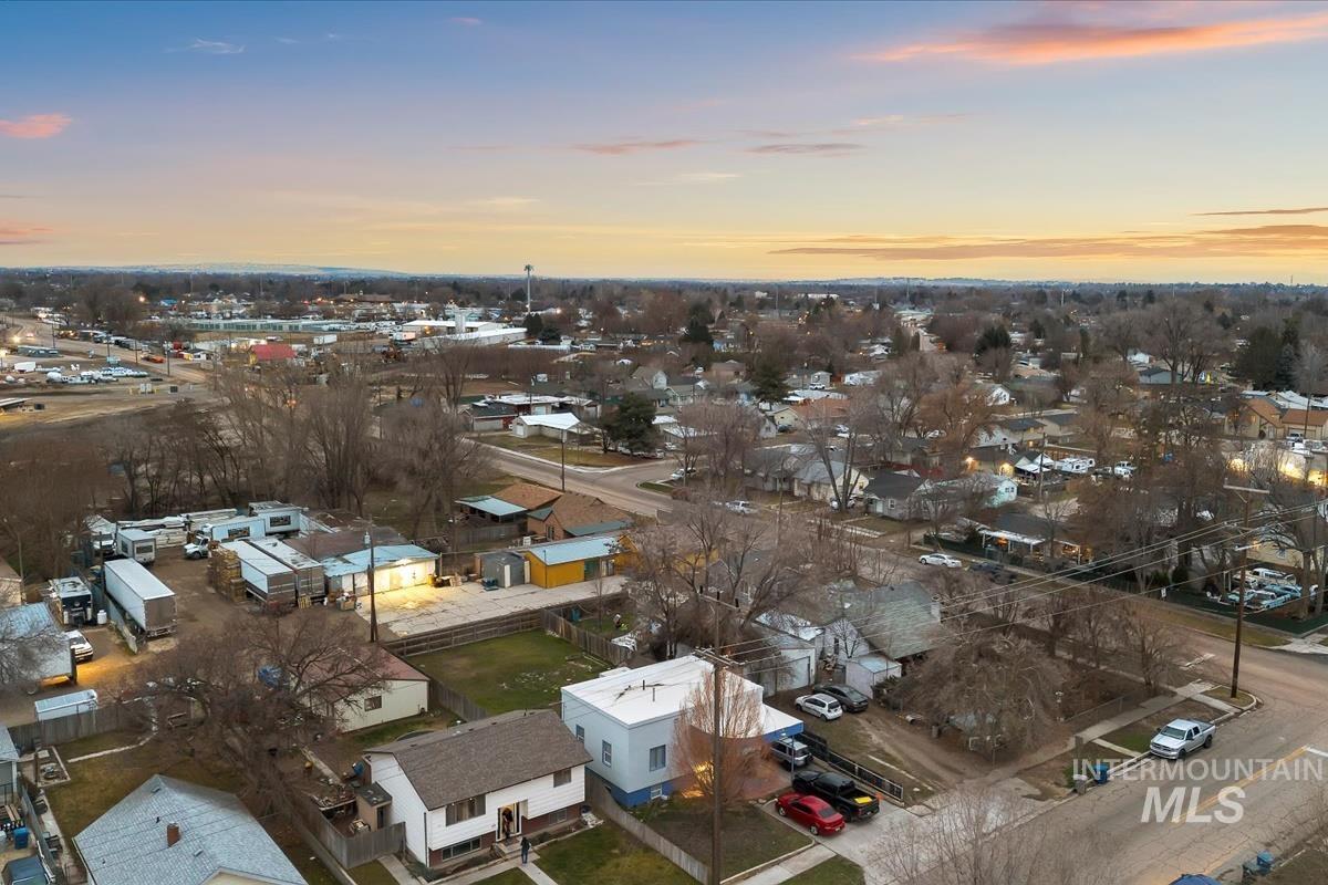 116 22nd Ave S, Nampa, Idaho 83651, 2 Bedrooms, 1 Bathroom, Residential Income For Sale, Price $405,000,MLS 98975100