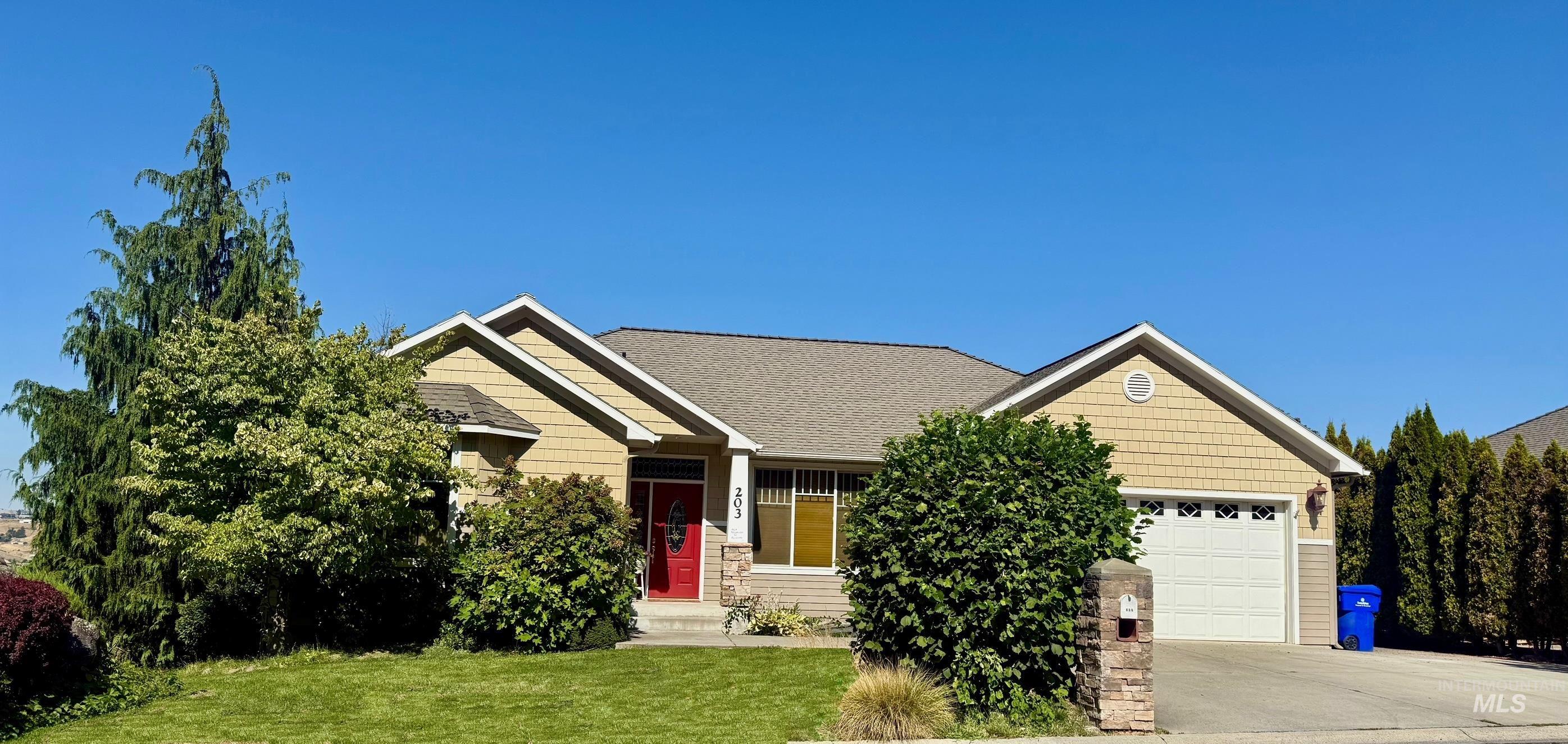 203 Reservoir Dr, Lewiston, Idaho 83501, 4 Bedrooms, 3 Bathrooms, Residential For Sale, Price $575,000,MLS 98975104