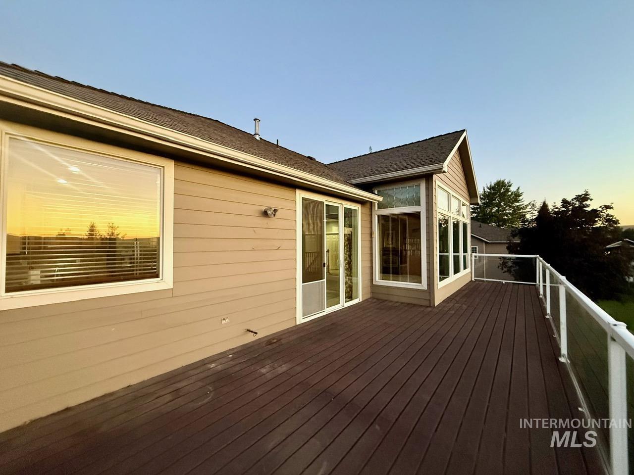 203 Reservoir Dr, Lewiston, Idaho 83501, 4 Bedrooms, 3 Bathrooms, Residential For Sale, Price $575,000,MLS 98975104