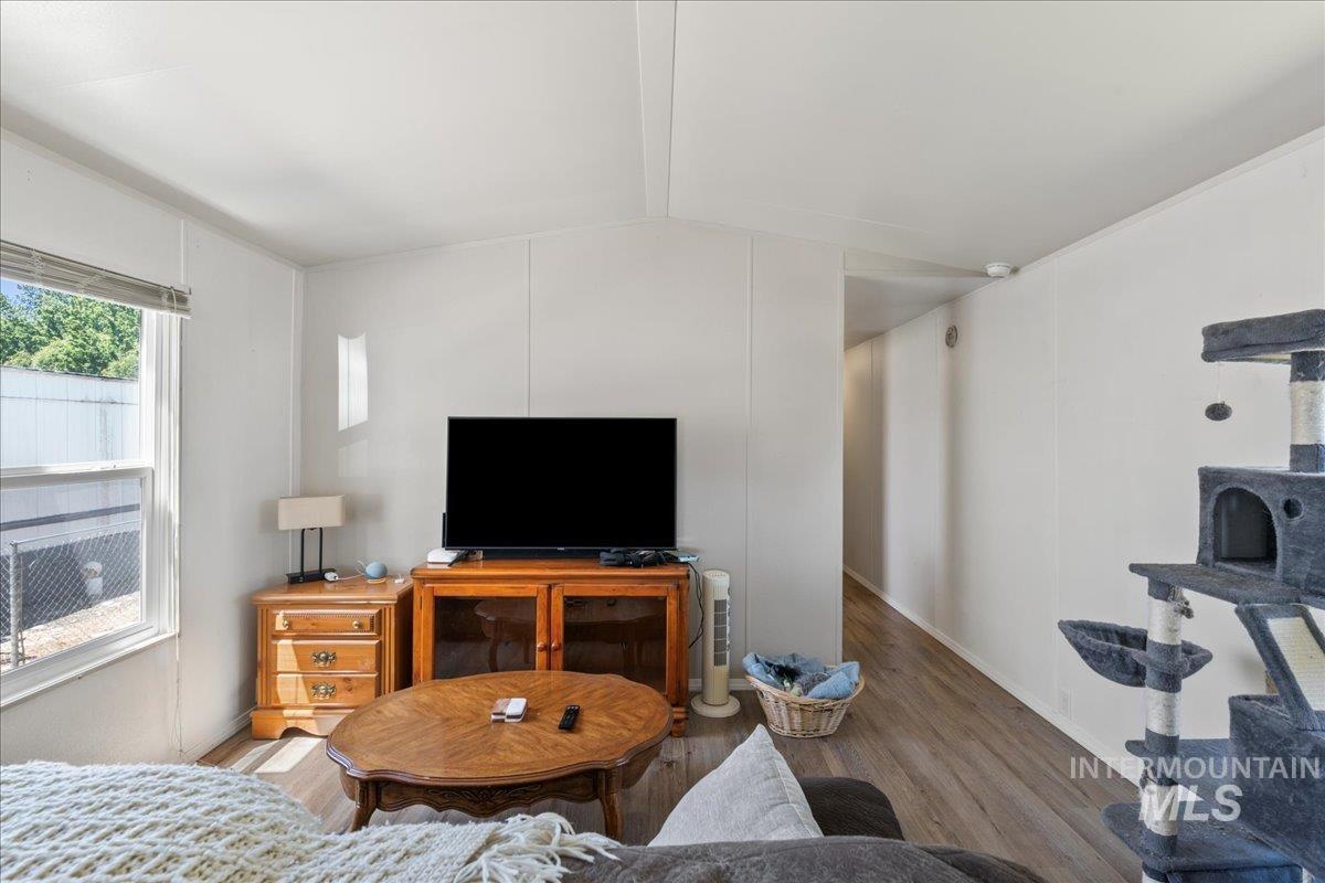 424 W Cherry Ln, Meridian, Idaho 83642, 2 Bedrooms, 1 Bathroom, Residential For Sale, Price $55,000,MLS 98975106