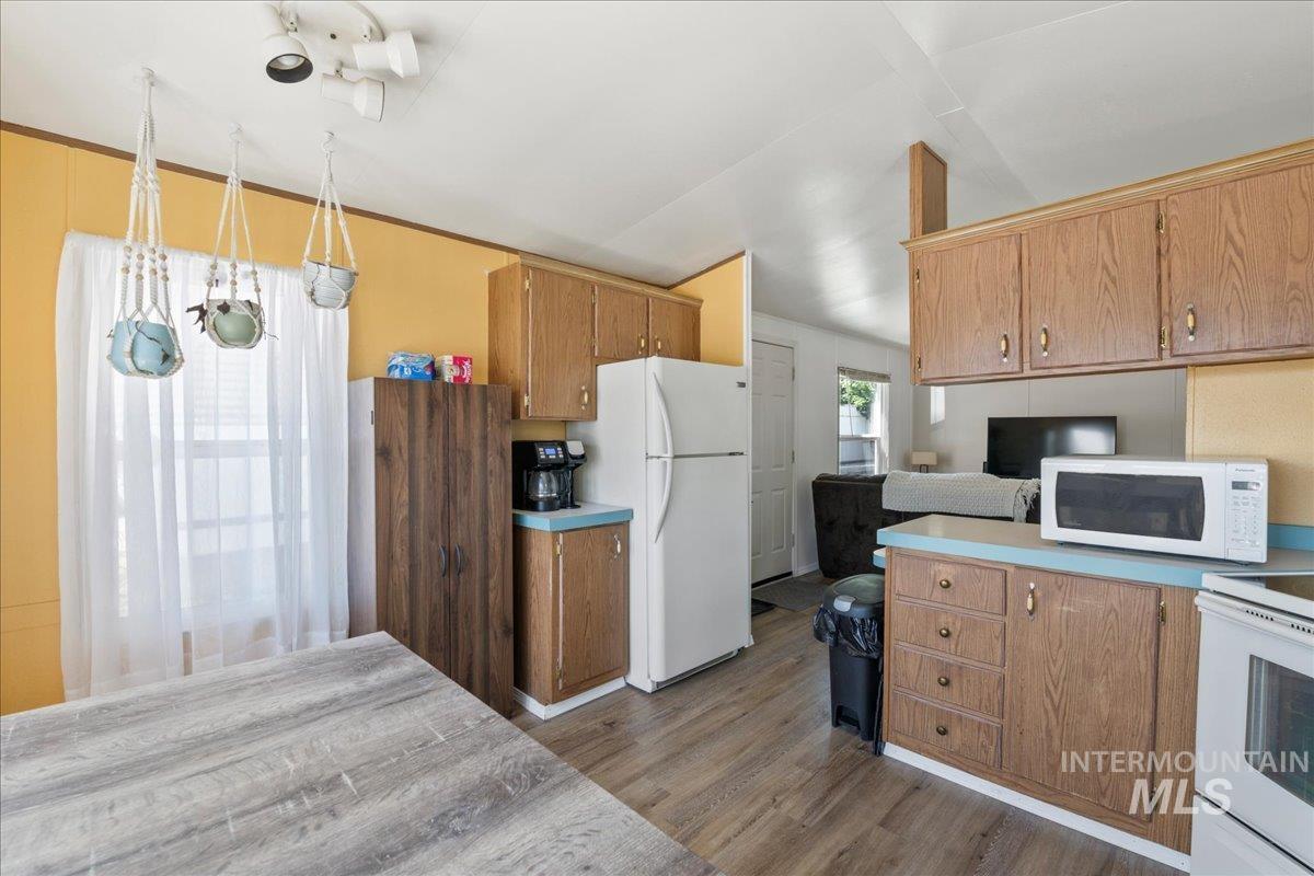 424 W Cherry Ln, Meridian, Idaho 83642, 2 Bedrooms, 1 Bathroom, Residential For Sale, Price $55,000,MLS 98975106