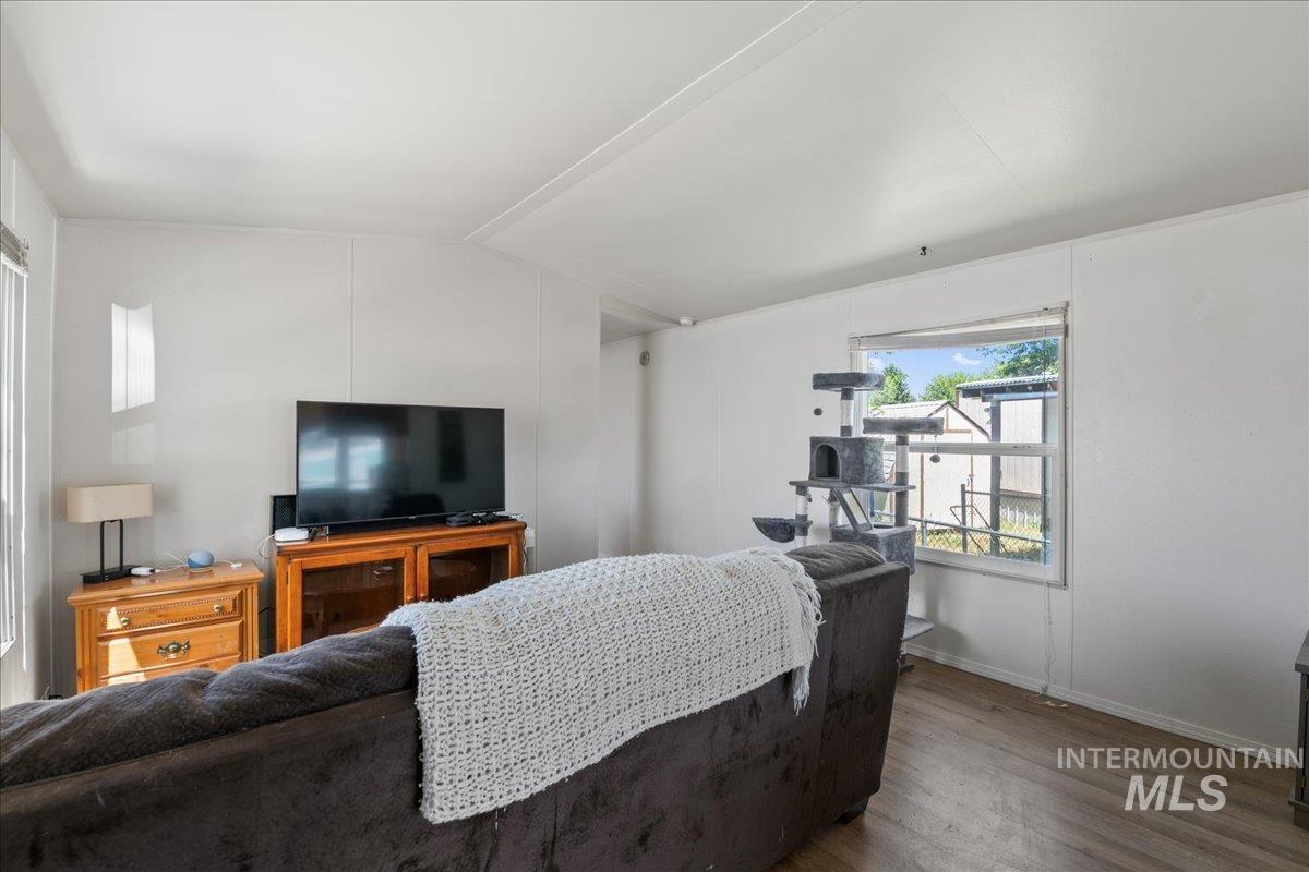 424 W Cherry Ln, Meridian, Idaho 83642, 2 Bedrooms, 1 Bathroom, Residential For Sale, Price $55,000,MLS 98975106