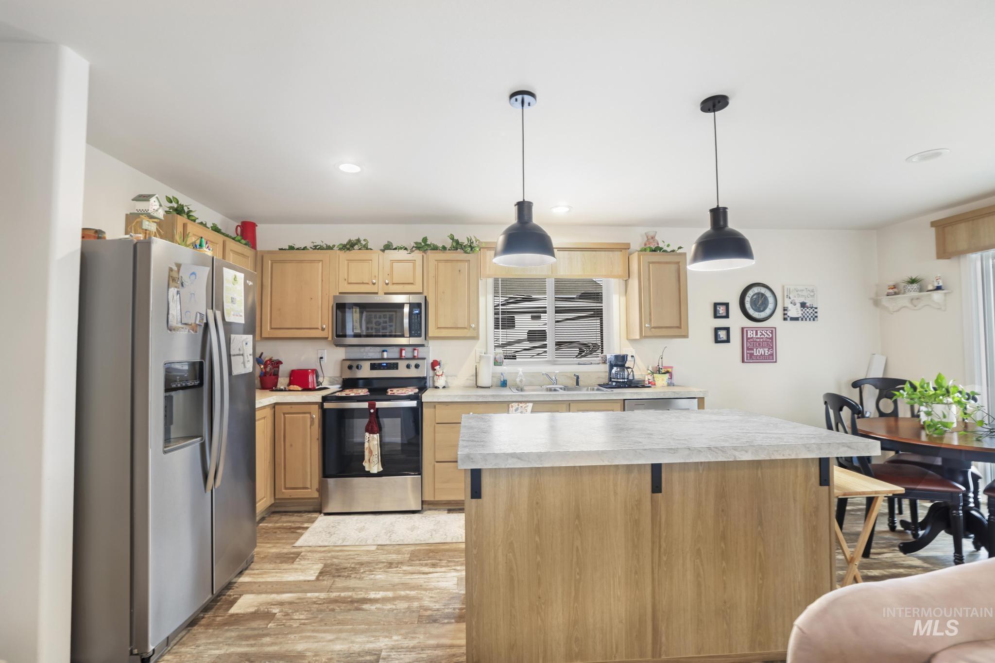 320 E Cassia St, Richfield, Idaho 83349, 4 Bedrooms, 2.5 Bathrooms, Residential For Sale, Price $1,200,000,MLS 98975108