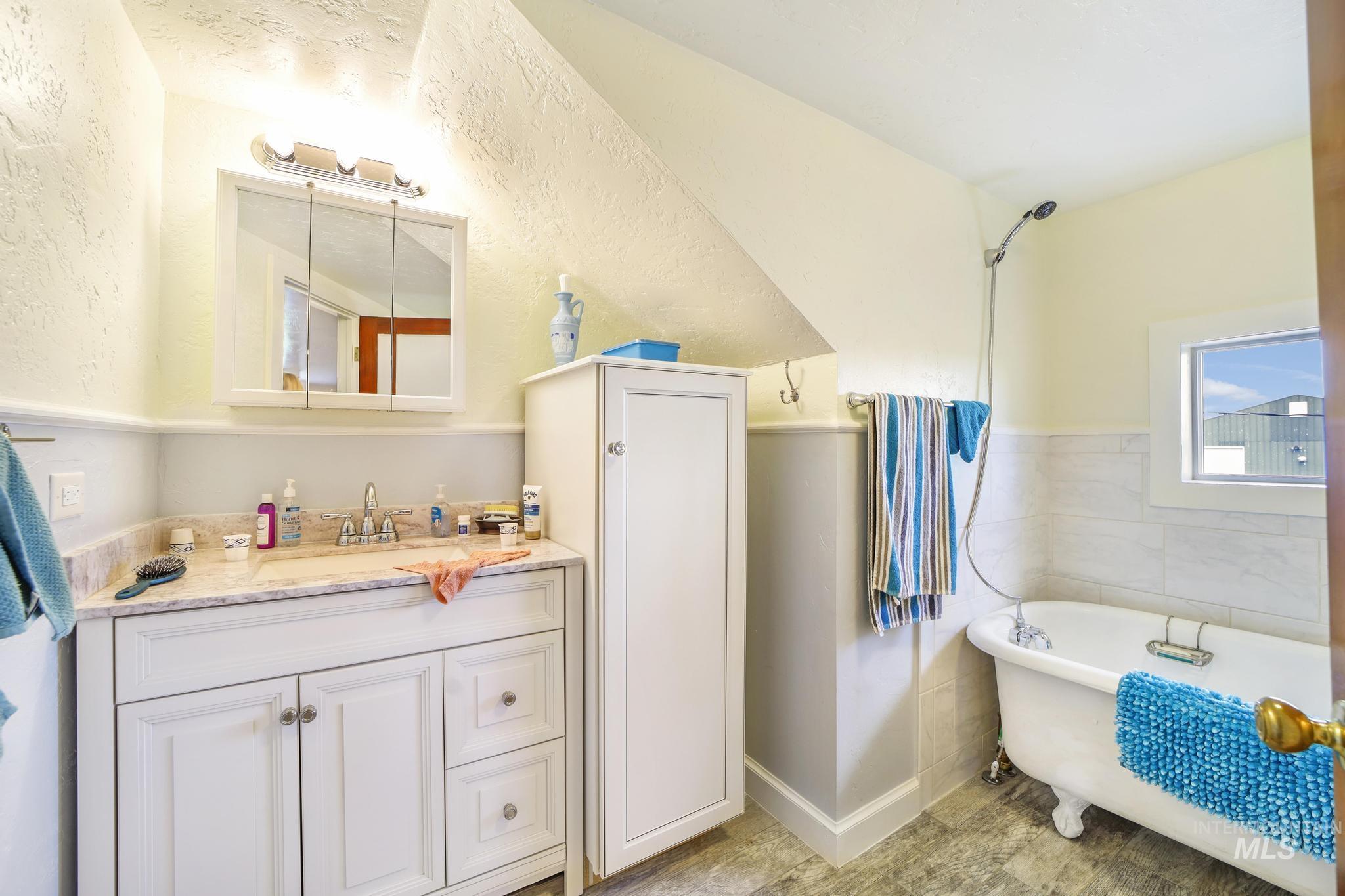 320 E Cassia St, Richfield, Idaho 83349, 4 Bedrooms, 2.5 Bathrooms, Residential For Sale, Price $1,200,000,MLS 98975108