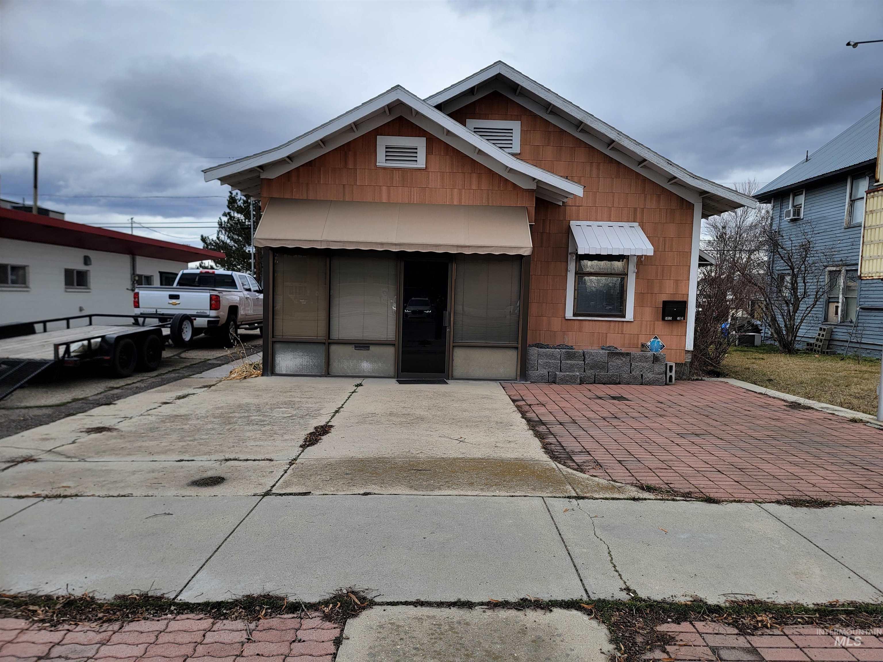 1015 Cleveland Blvd, Caldwell, Idaho 83605-3853, Business/Commercial For Sale, Price $300,000,MLS 98975109