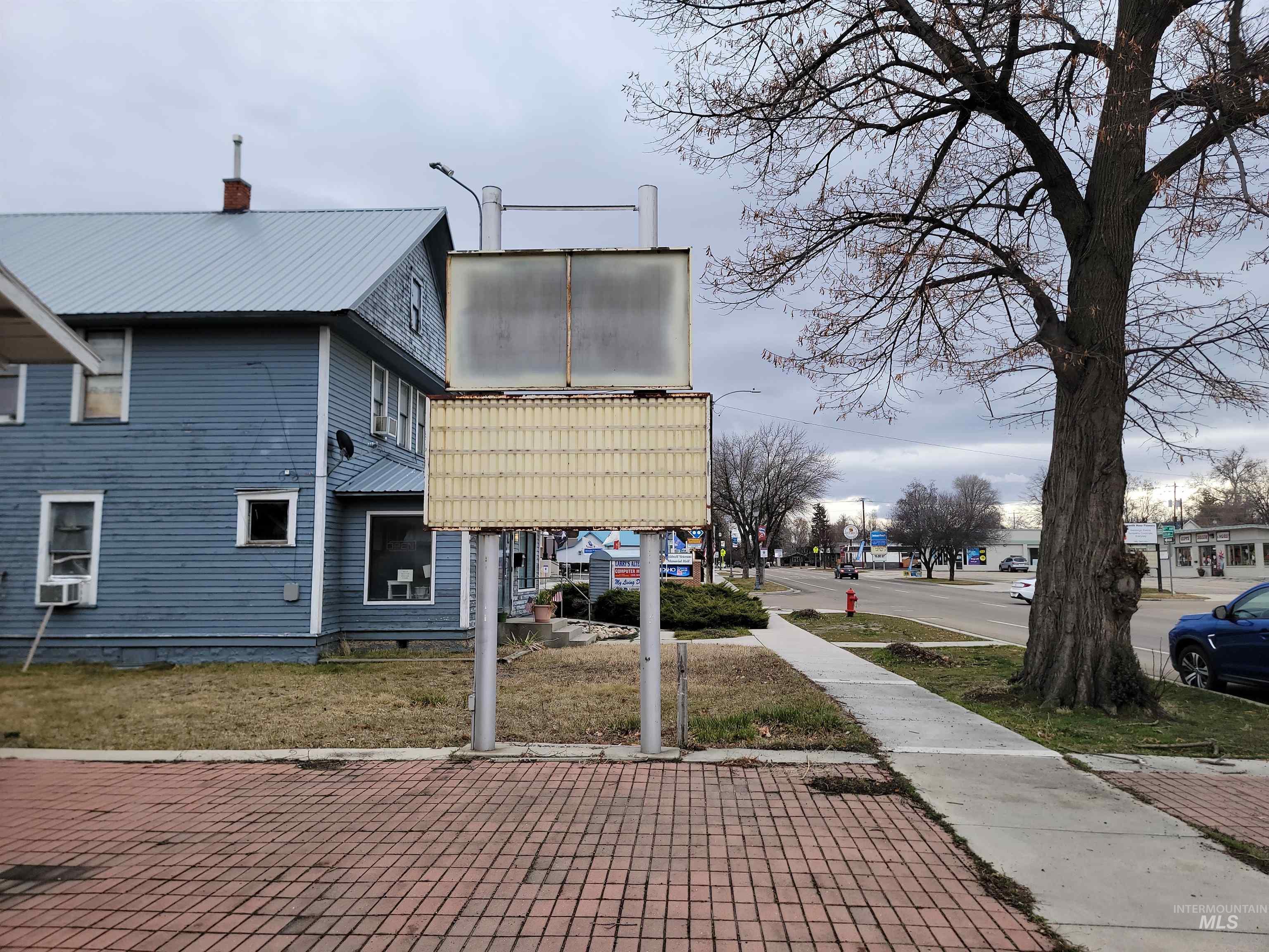 1015 Cleveland Blvd, Caldwell, Idaho 83605-3853, Business/Commercial For Sale, Price $300,000,MLS 98975109