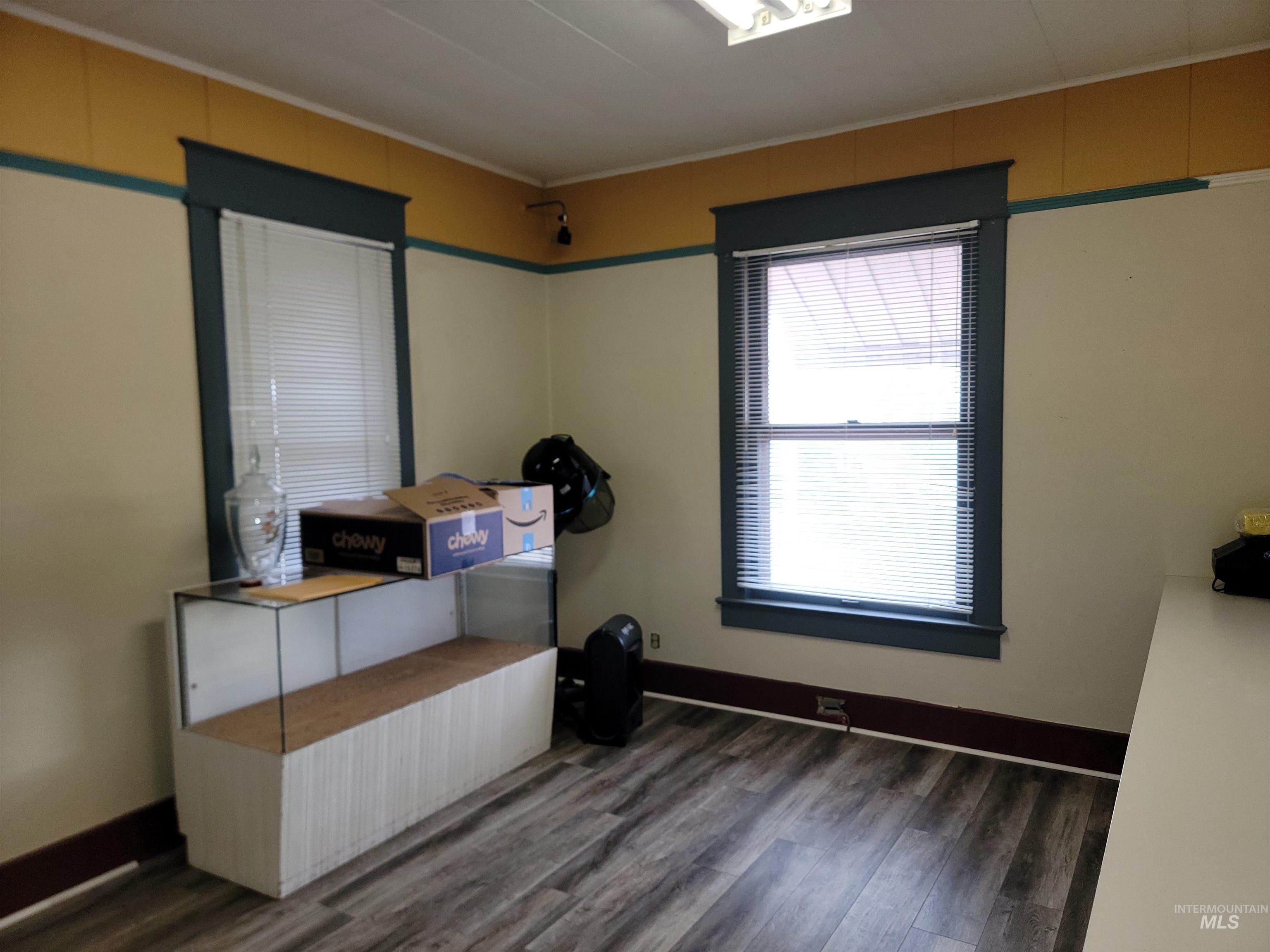 1015 Cleveland Blvd, Caldwell, Idaho 83605-3853, Business/Commercial For Sale, Price $300,000,MLS 98975109