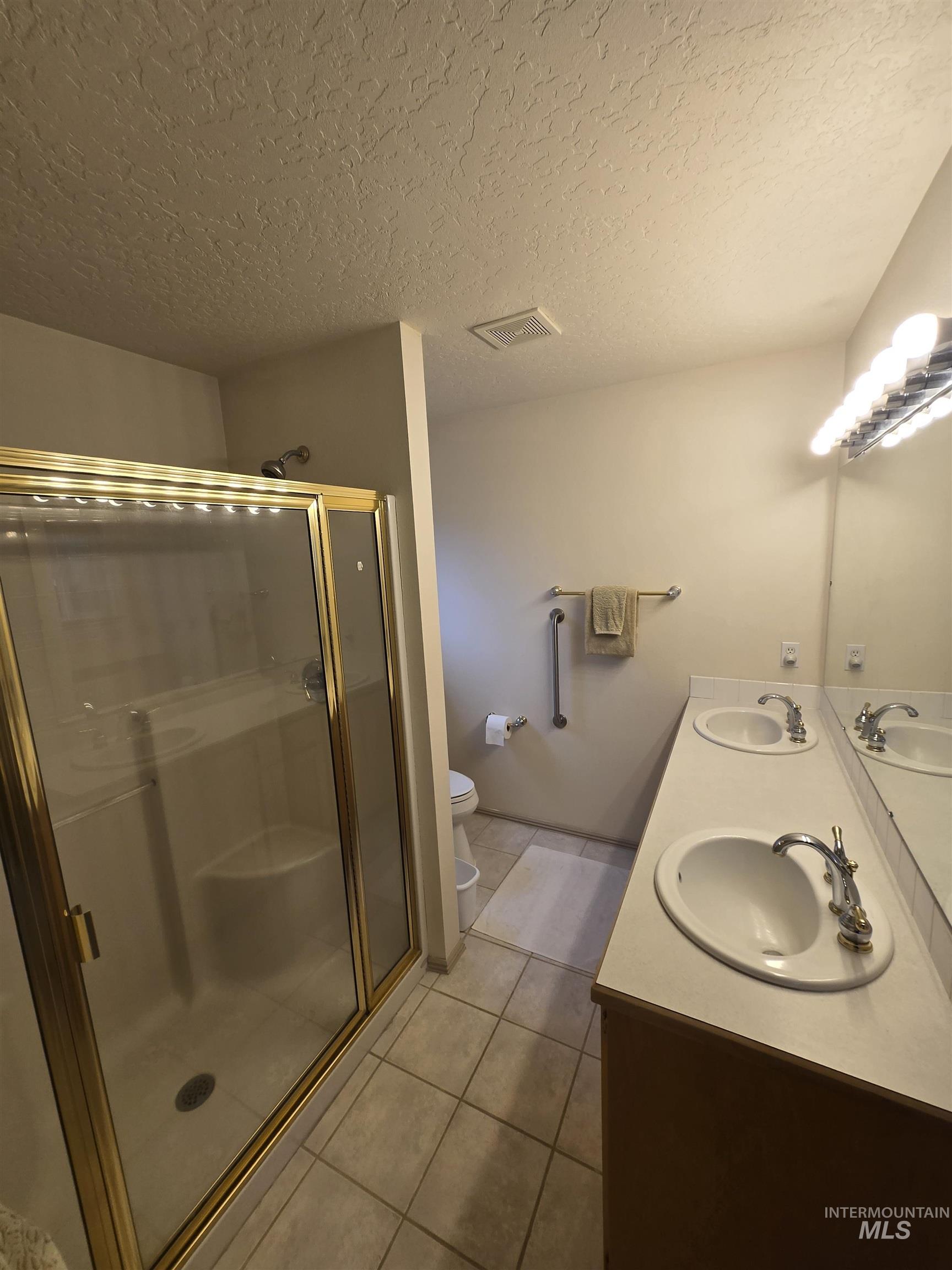 2920 E E Iowa Ave, Nampa, Idaho 83686, 3 Bedrooms, 2 Bathrooms, Residential For Sale, Price $349,900,MLS 98975119