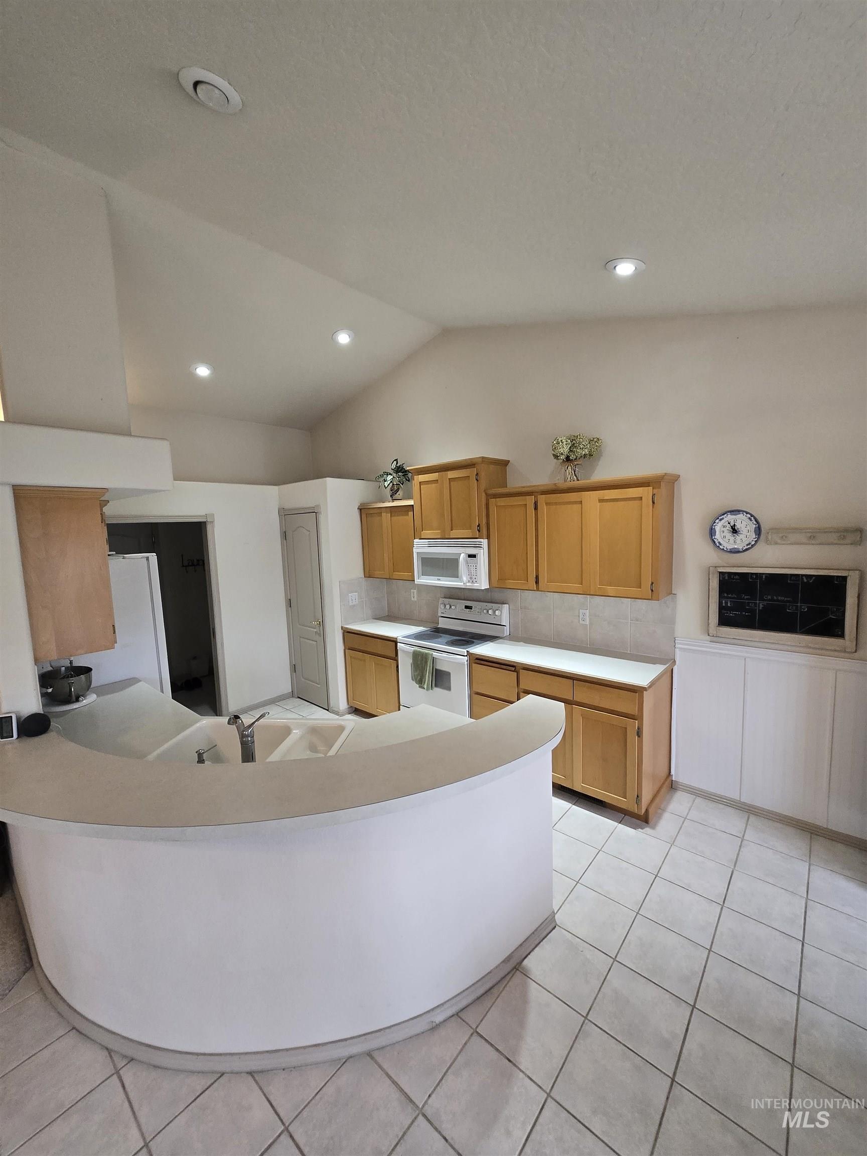 2920 E E Iowa Ave, Nampa, Idaho 83686, 3 Bedrooms, 2 Bathrooms, Residential For Sale, Price $349,900,MLS 98975119