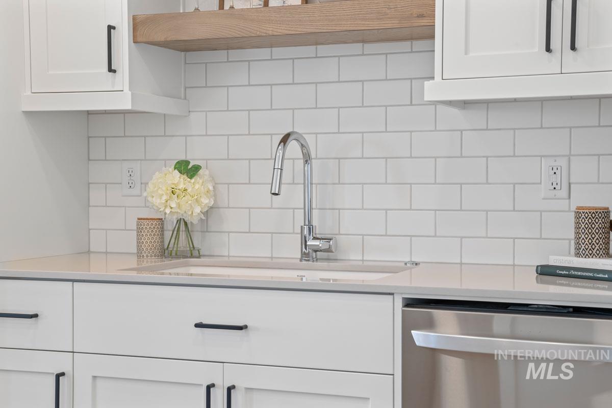 2105 E Deep Purple Lane, Meridian, Idaho 83642, 2 Bedrooms, 2.5 Bathrooms, Residential For Sale, Price $389,900,MLS 98975120