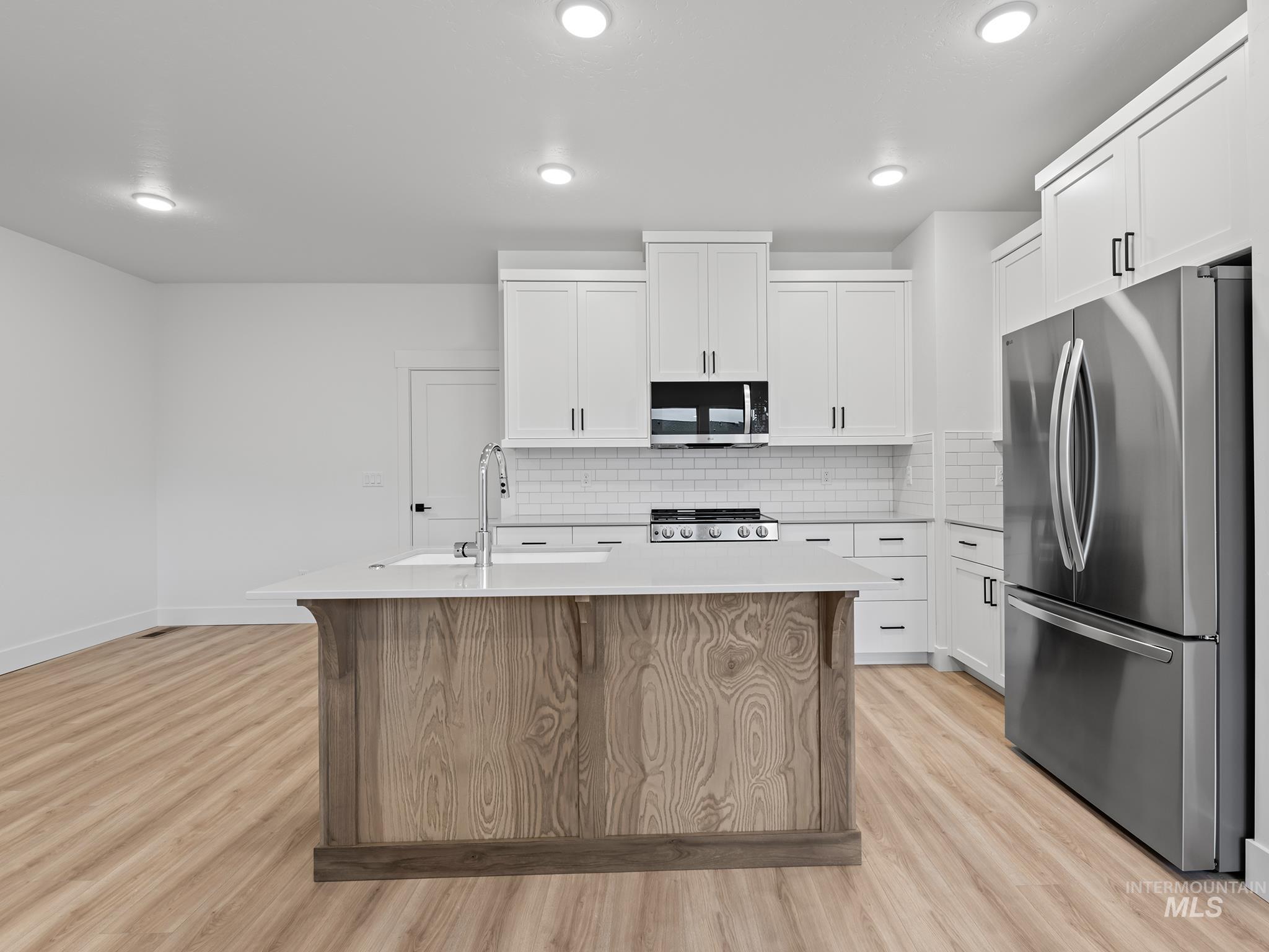 2160 E Deep Purple Ln, Meridian, Idaho 83642, 3 Bedrooms, 2.5 Bathrooms, Residential For Sale, Price $414,900, 98975121