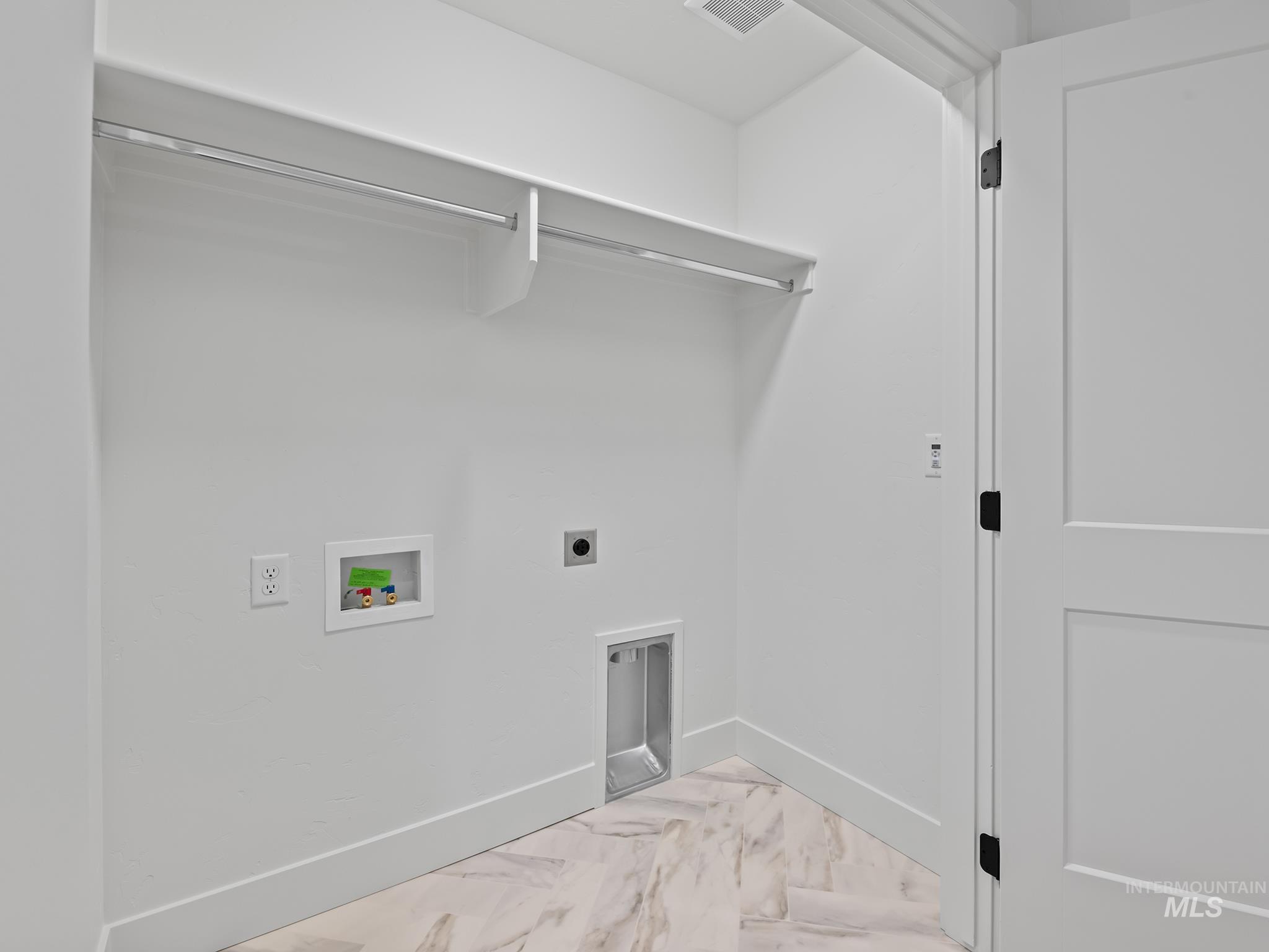 2160 E Deep Purple Ln, Meridian, Idaho 83642, 3 Bedrooms, 2.5 Bathrooms, Residential For Sale, Price $414,900, 98975121