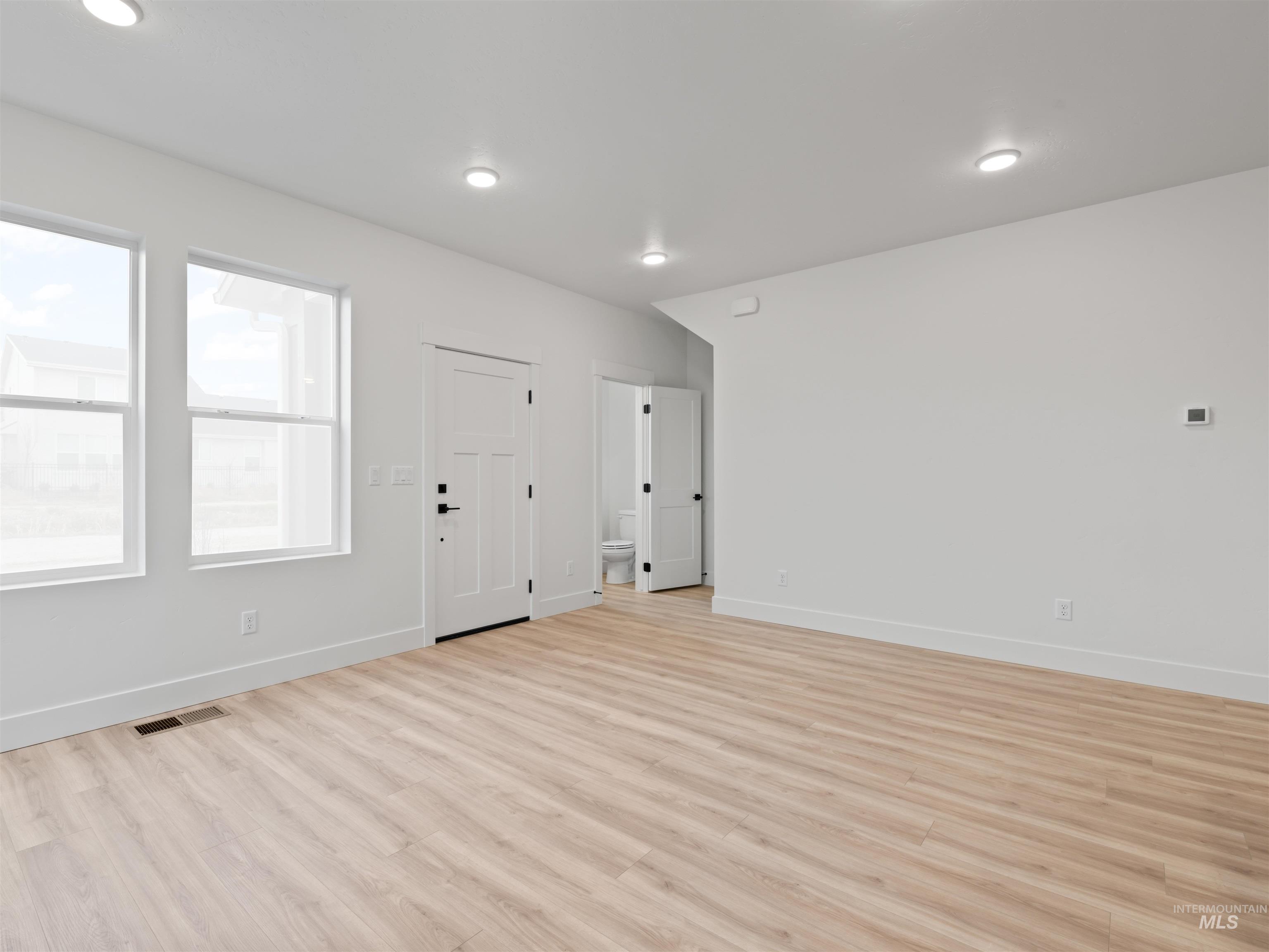 2160 E Deep Purple Ln, Meridian, Idaho 83642, 3 Bedrooms, 2.5 Bathrooms, Residential For Sale, Price $414,900, 98975121