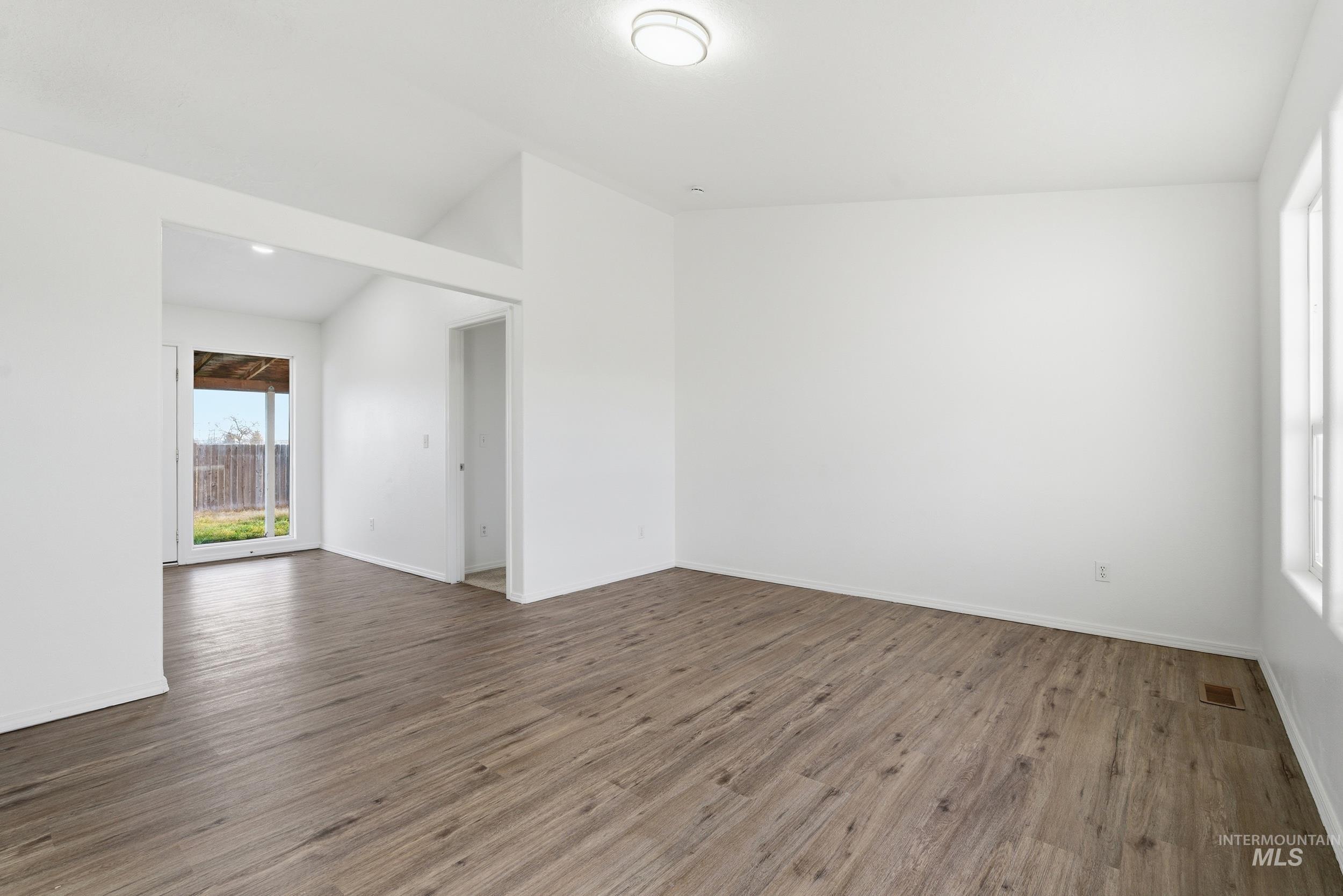 723 Trailside Dr., Caldwell, Idaho 83607-1503, 3 Bedrooms, 2 Bathrooms, Residential For Sale, Price $339,900,MLS 98975123