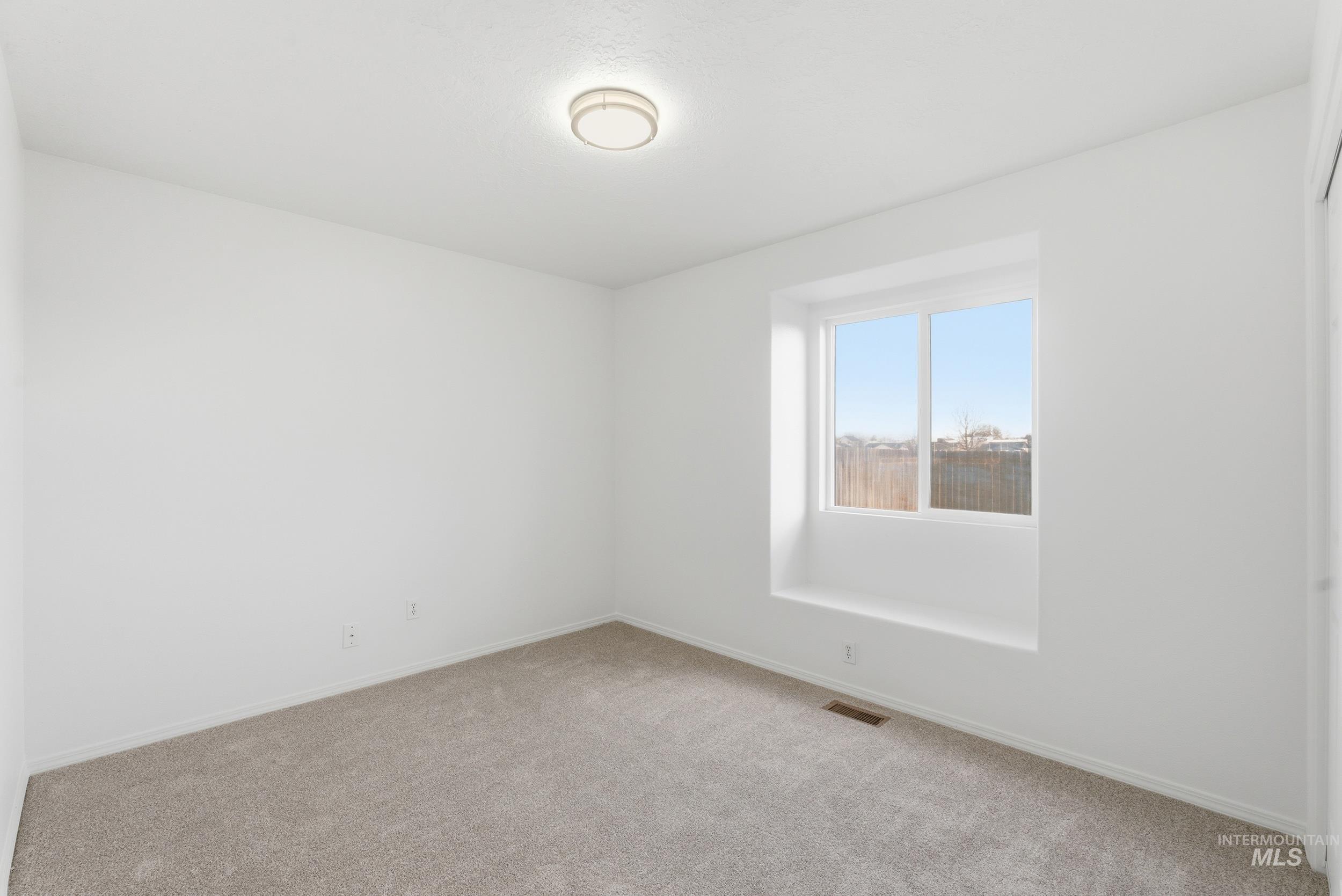 723 Trailside Dr., Caldwell, Idaho 83607-1503, 3 Bedrooms, 2 Bathrooms, Residential For Sale, Price $339,900,MLS 98975123