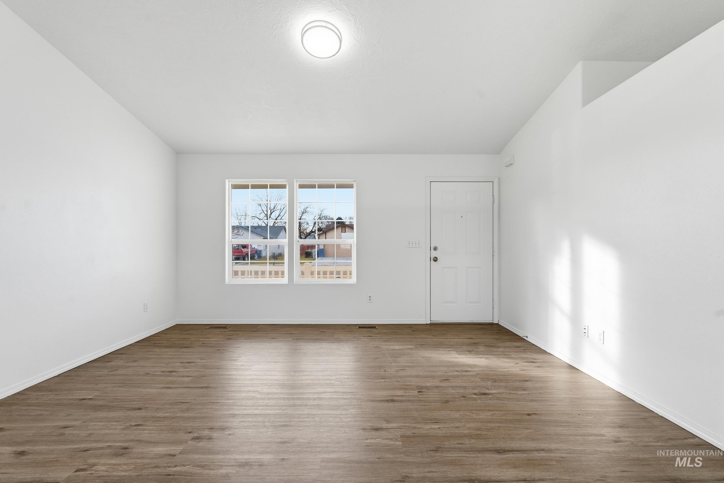 723 Trailside Dr., Caldwell, Idaho 83607-1503, 3 Bedrooms, 2 Bathrooms, Residential For Sale, Price $339,900,MLS 98975123