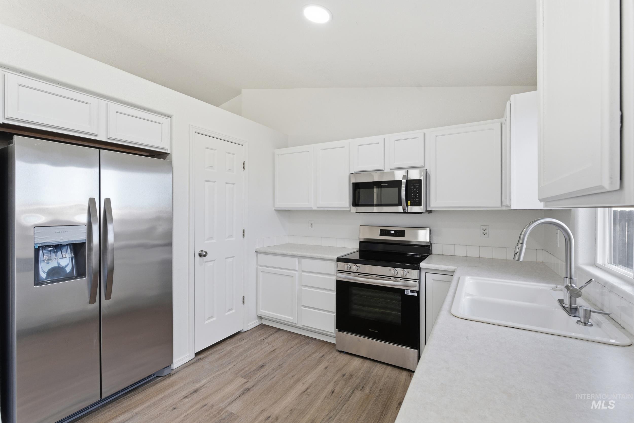 723 Trailside Dr., Caldwell, Idaho 83607-1503, 3 Bedrooms, 2 Bathrooms, Residential For Sale, Price $339,900,MLS 98975123