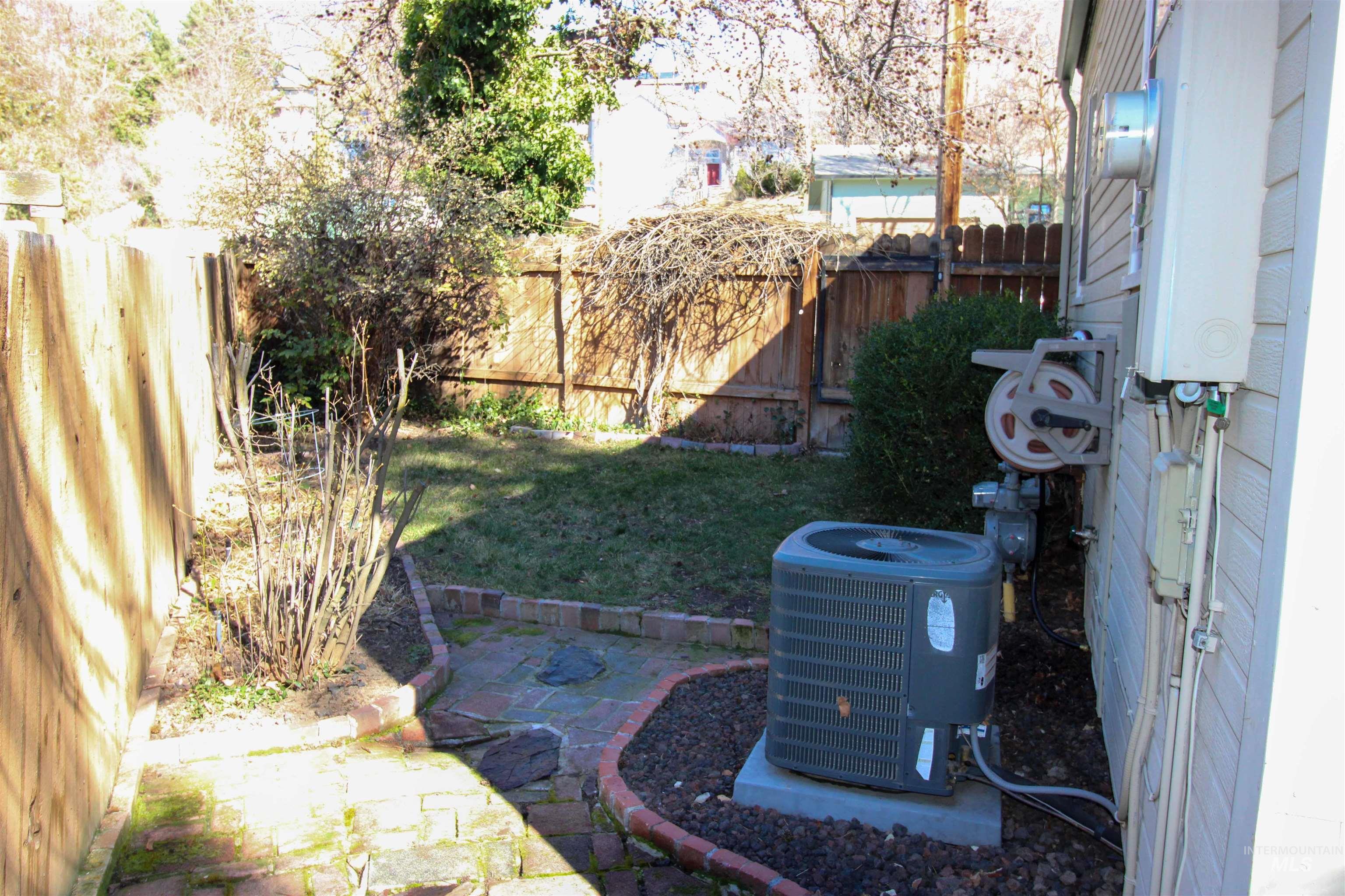 2551 W Hill Rd, Boise, Idaho 83702, 1 Bedroom, 1 Bathroom, Residential For Sale, Price $414,000, 98975125