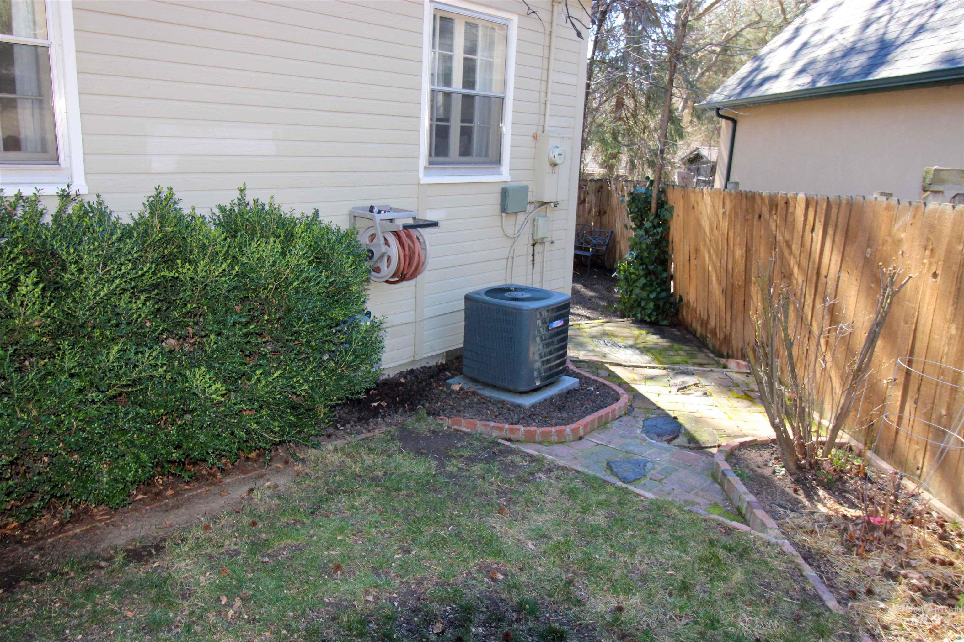 2551 W Hill Rd, Boise, Idaho 83702, 1 Bedroom, 1 Bathroom, Residential For Sale, Price $414,000, 98975125