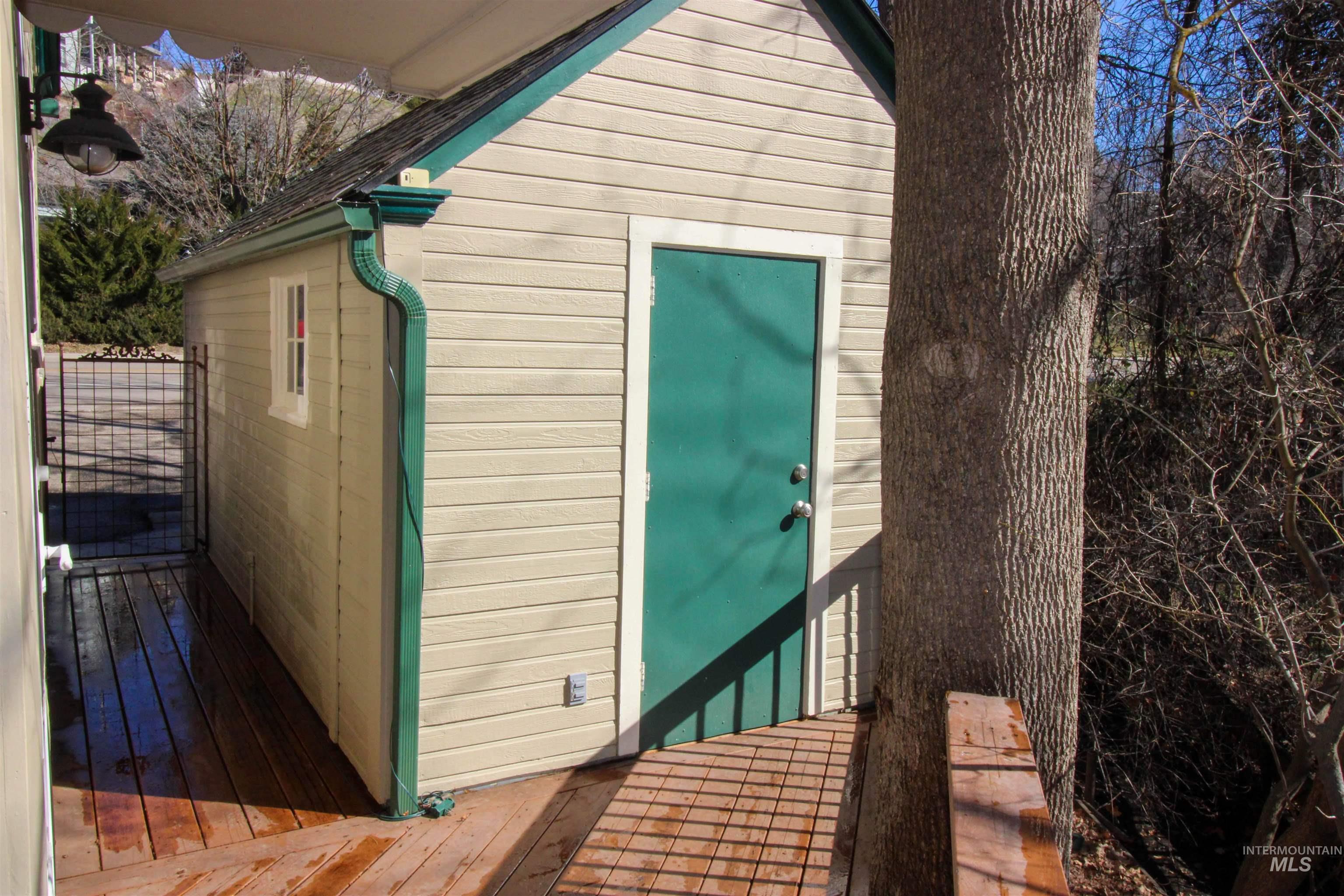 2551 W Hill Rd, Boise, Idaho 83702, 1 Bedroom, 1 Bathroom, Residential For Sale, Price $414,000, 98975125