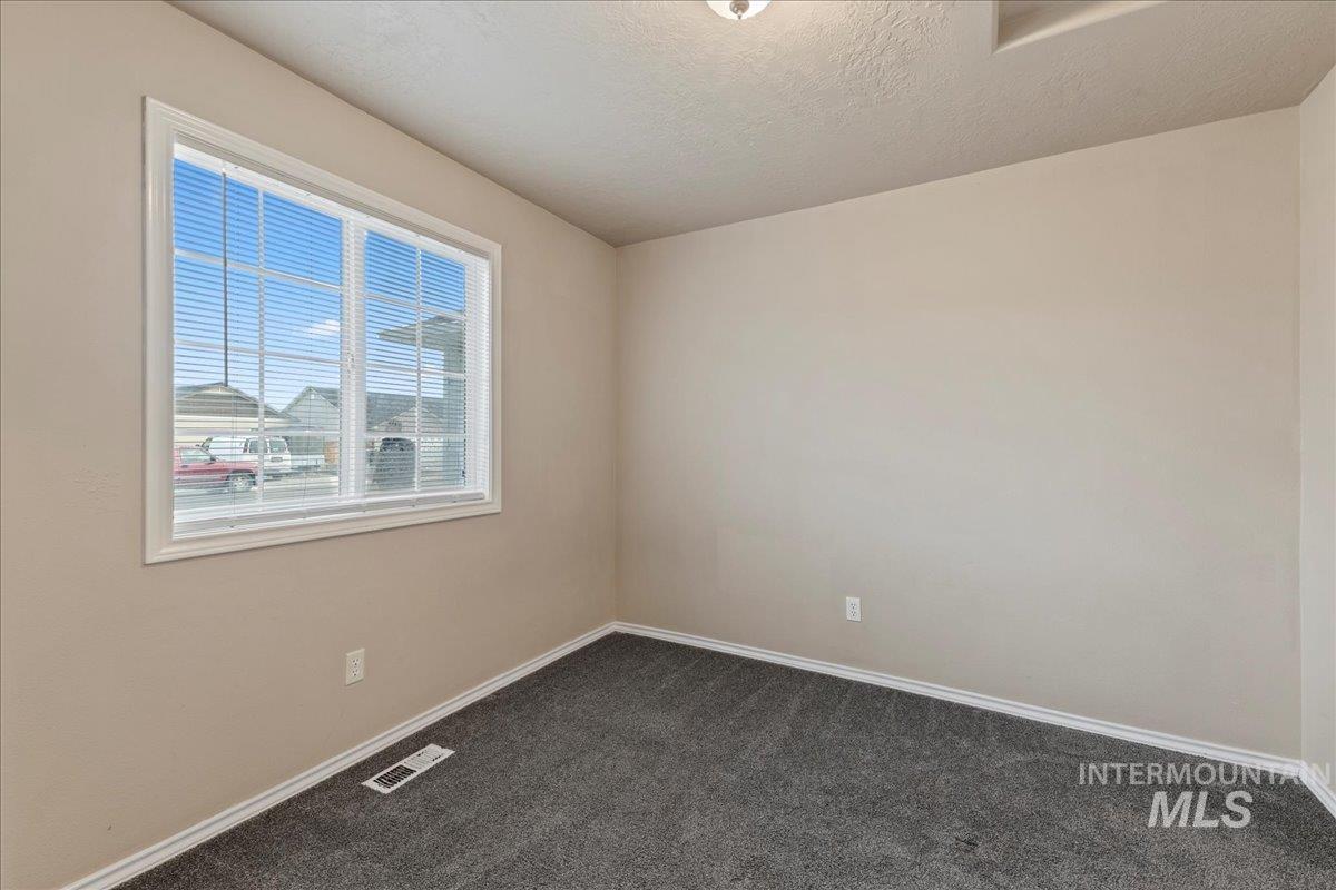 627 Prince, Wilder, Idaho 83676, 3 Bedrooms, 2 Bathrooms, Residential For Sale, Price $324,900,MLS 98975127