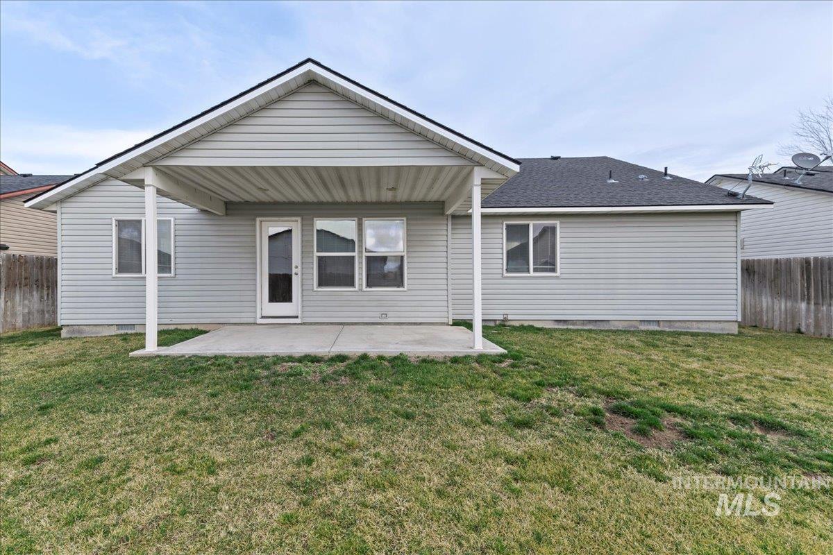 627 Prince, Wilder, Idaho 83676, 3 Bedrooms, 2 Bathrooms, Residential For Sale, Price $324,900,MLS 98975127