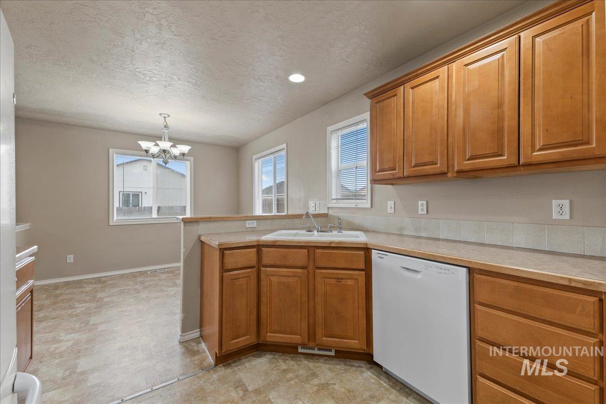 627 Prince, Wilder, Idaho 83676, 3 Bedrooms, 2 Bathrooms, Residential For Sale, Price $324,900,MLS 98975127